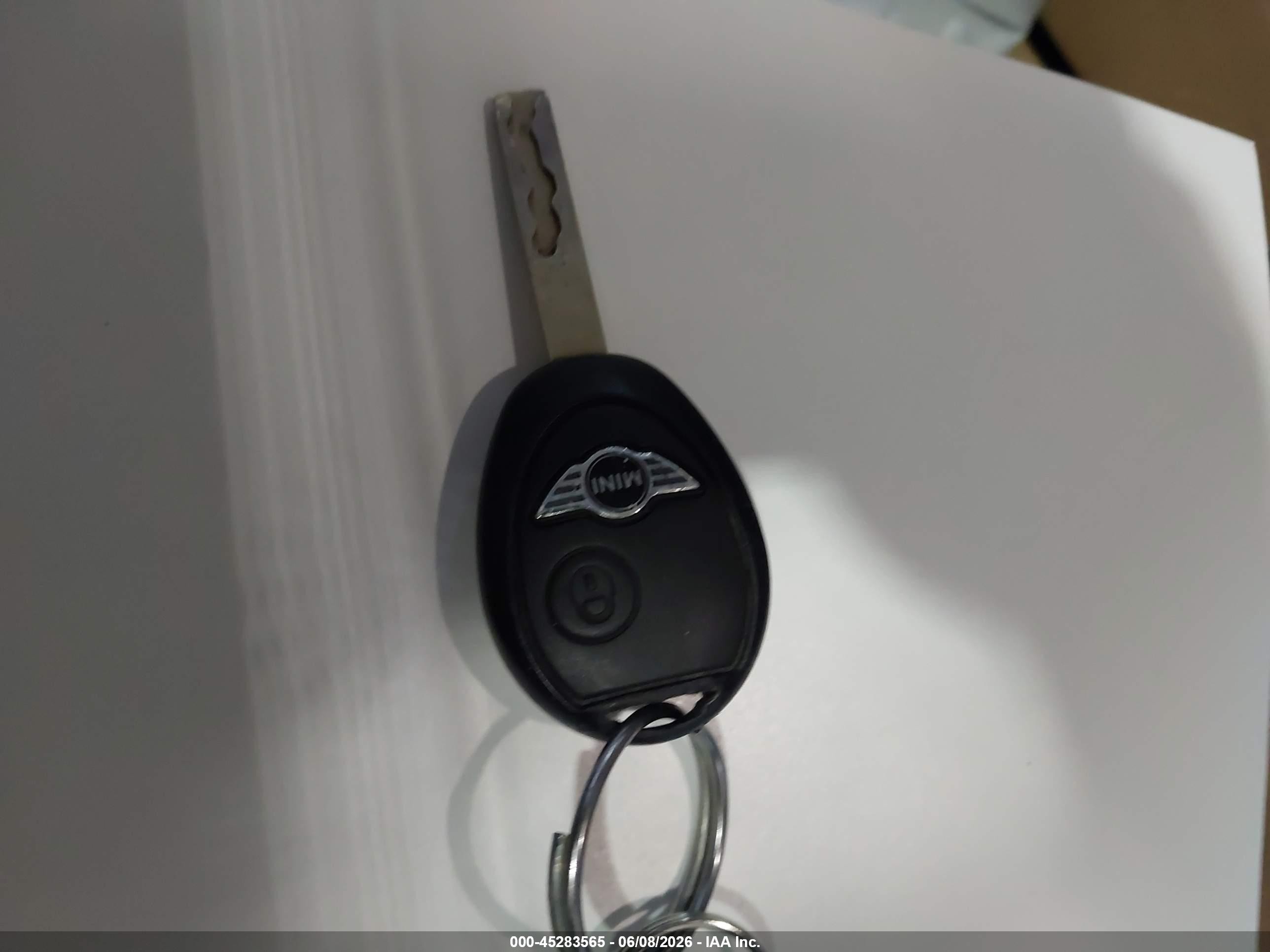 2004 Mini Cooper S   Black vin: WMWRE33464TD80832