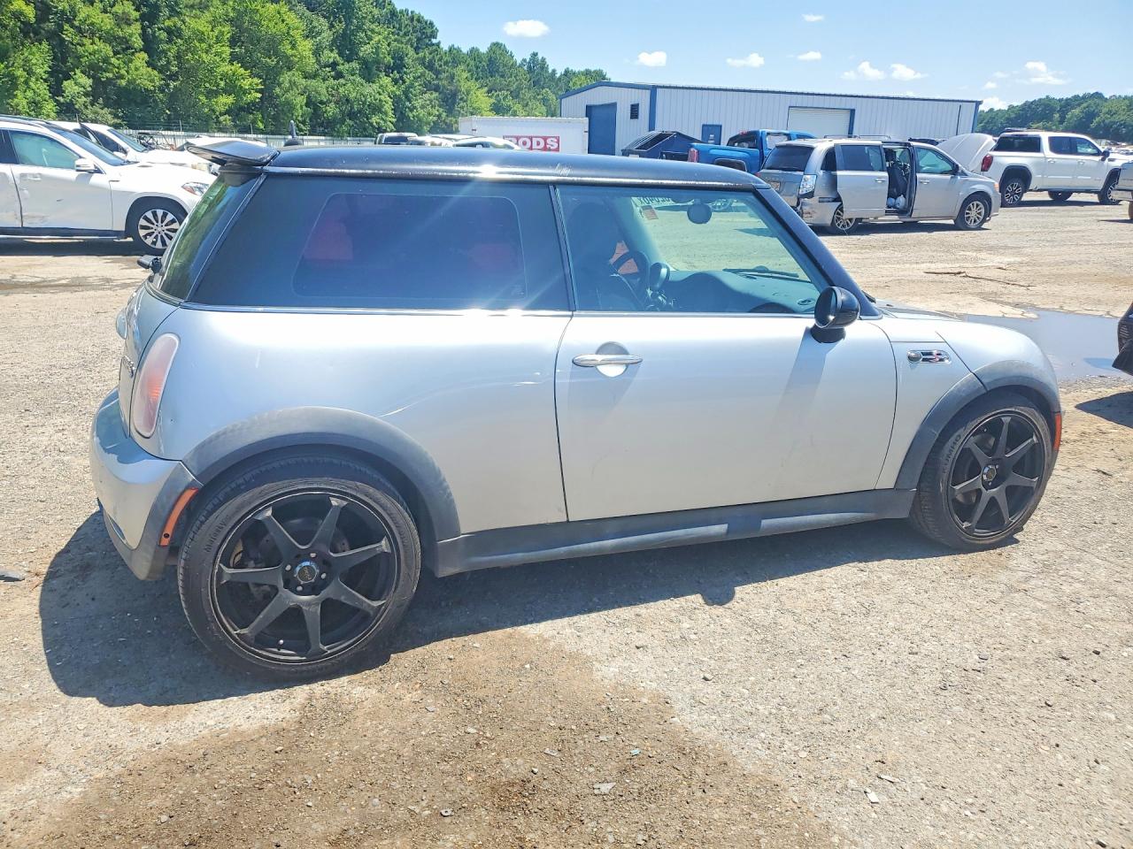 2004 Mini Cooper S Silver vin: WMWRE33474TD82492