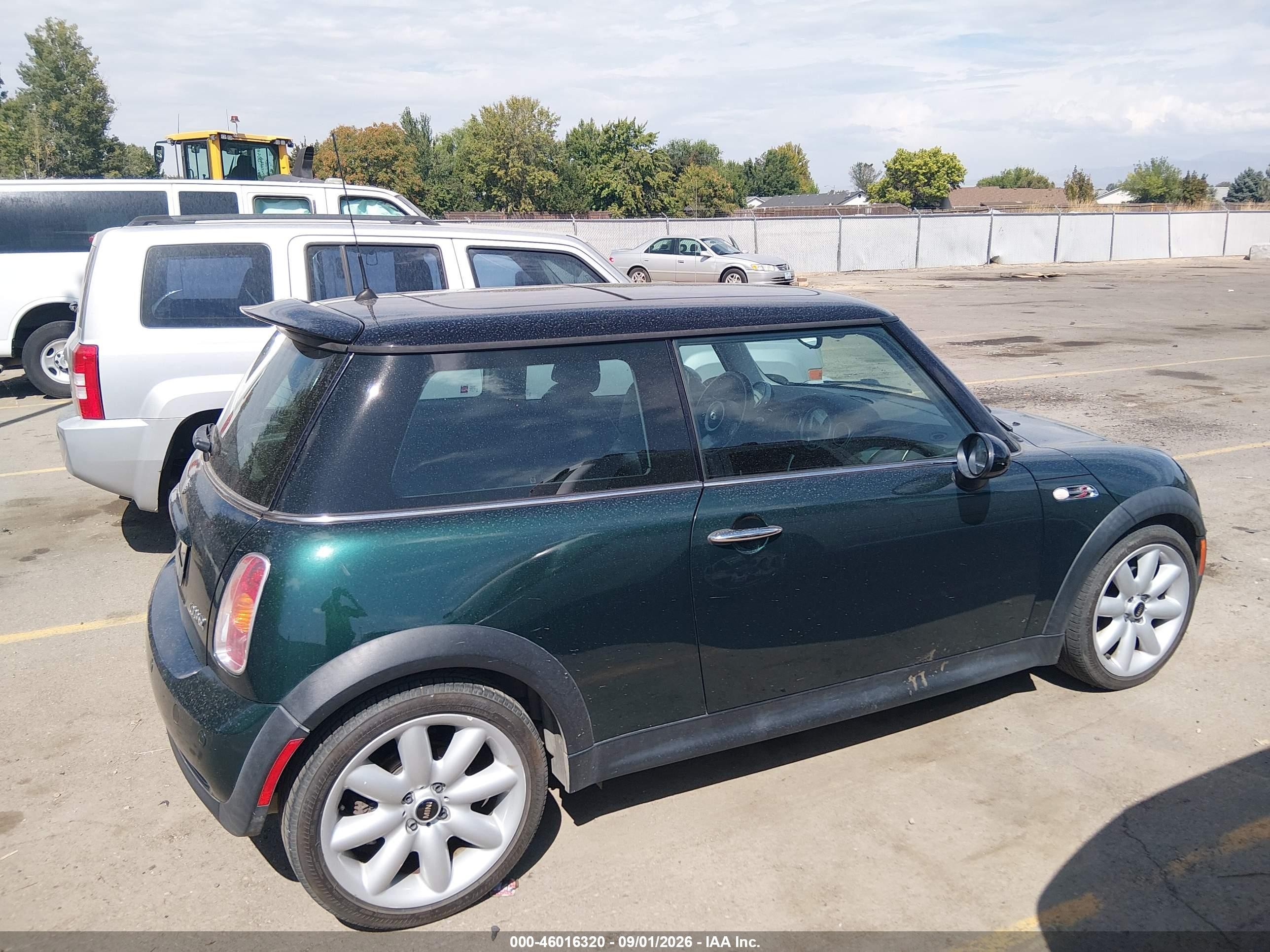 2004 Mini Cooper S   Green vin: WMWRE33474TD84114