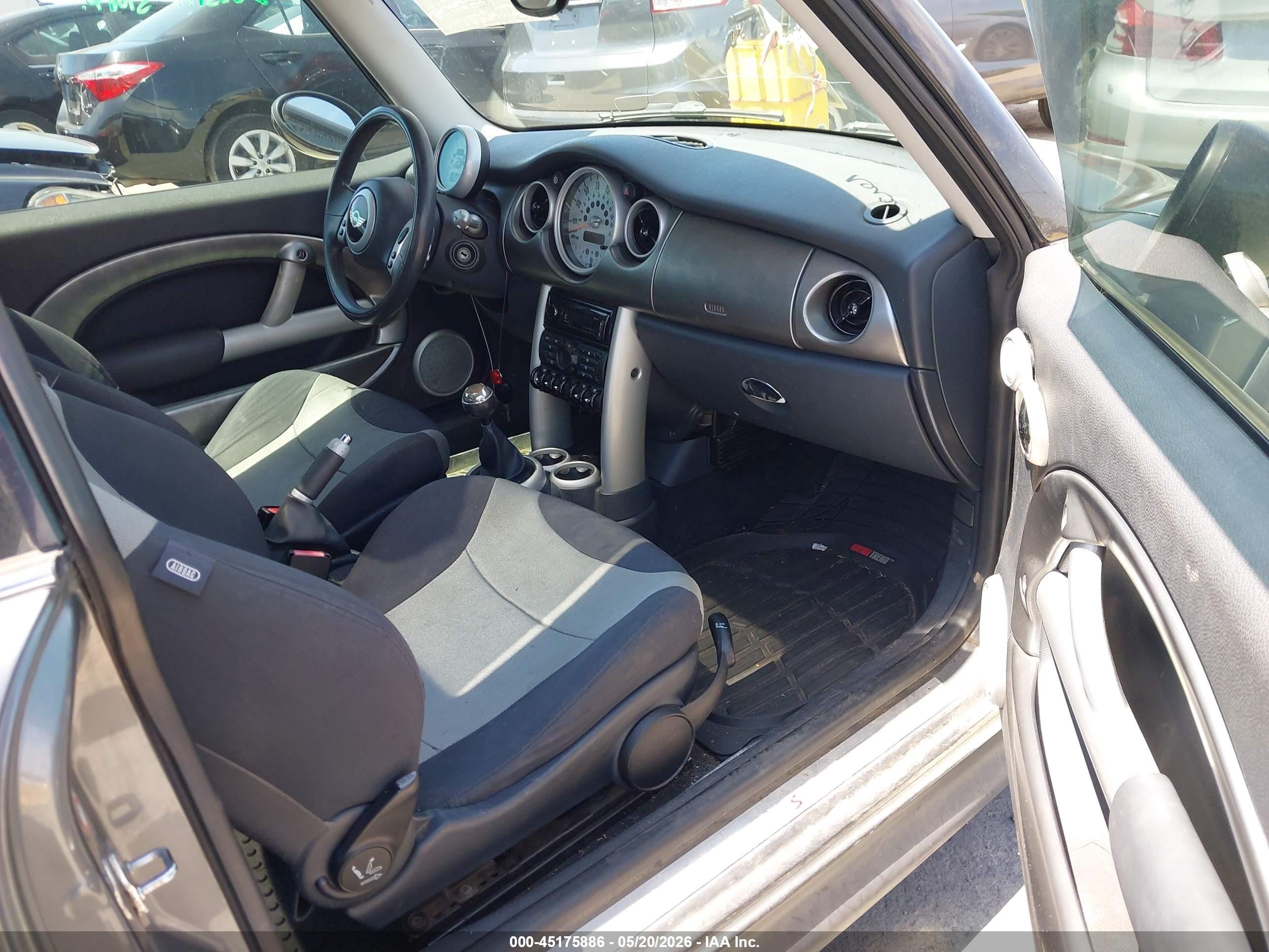 2002 Mini Cooper S   Серый vin: WMWRE33482TD52530