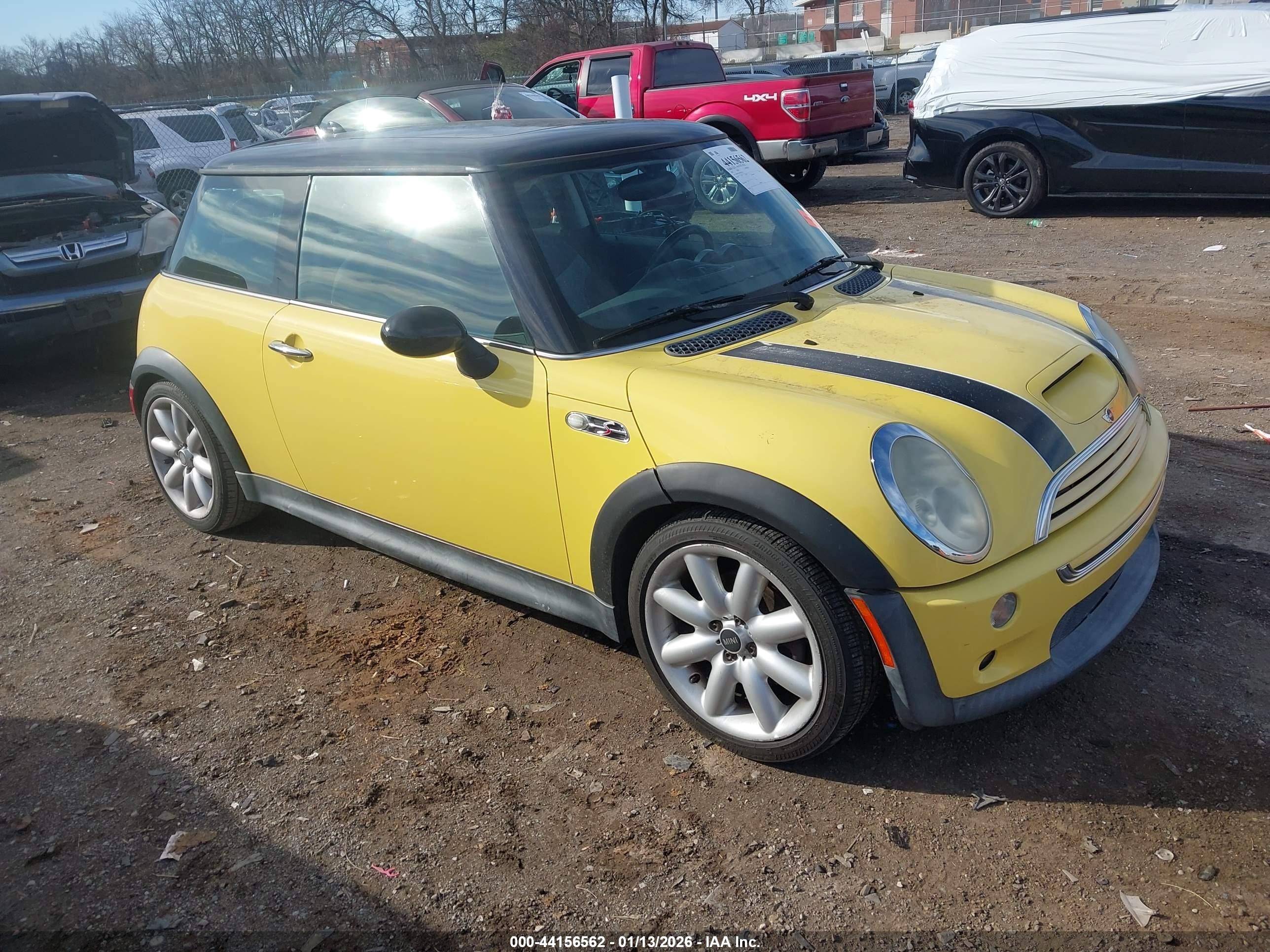 2002 Mini Cooper S   Yellow vin: WMWRE33482TD55413