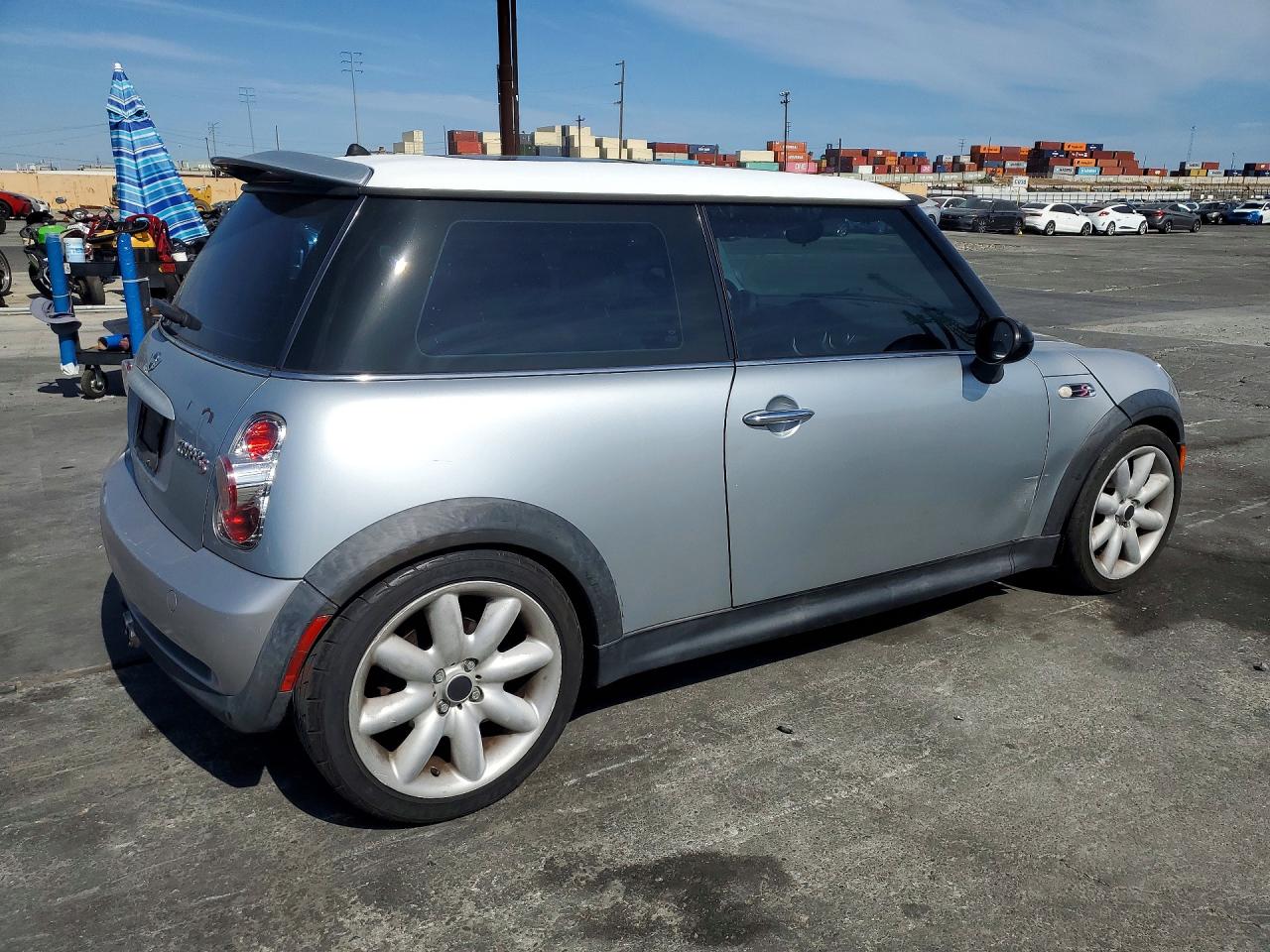 2002 Mini Cooper S Silver vin: WMWRE33482TD56996