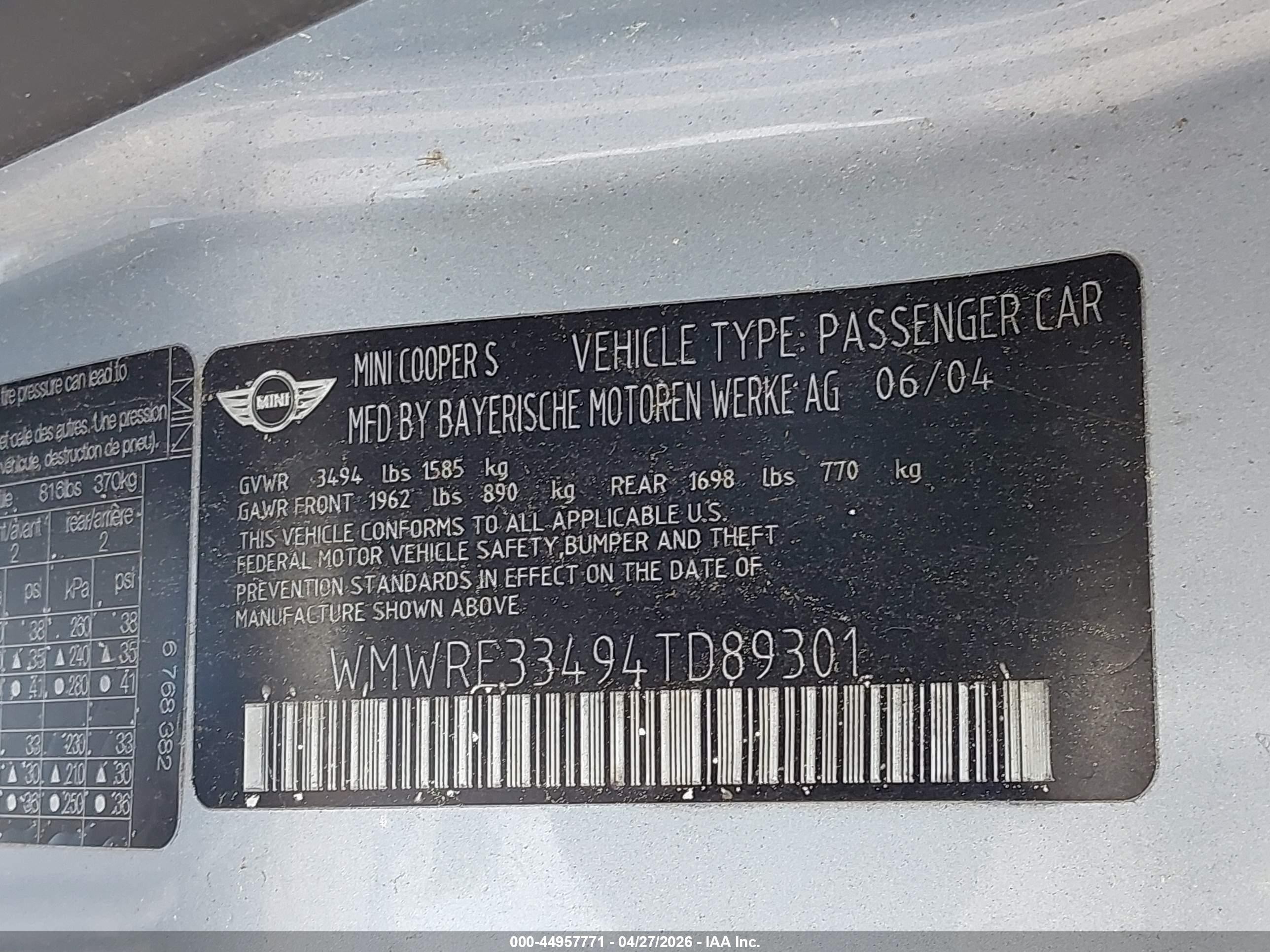 2004 Mini Cooper S   Silver vin: WMWRE33494TD89301