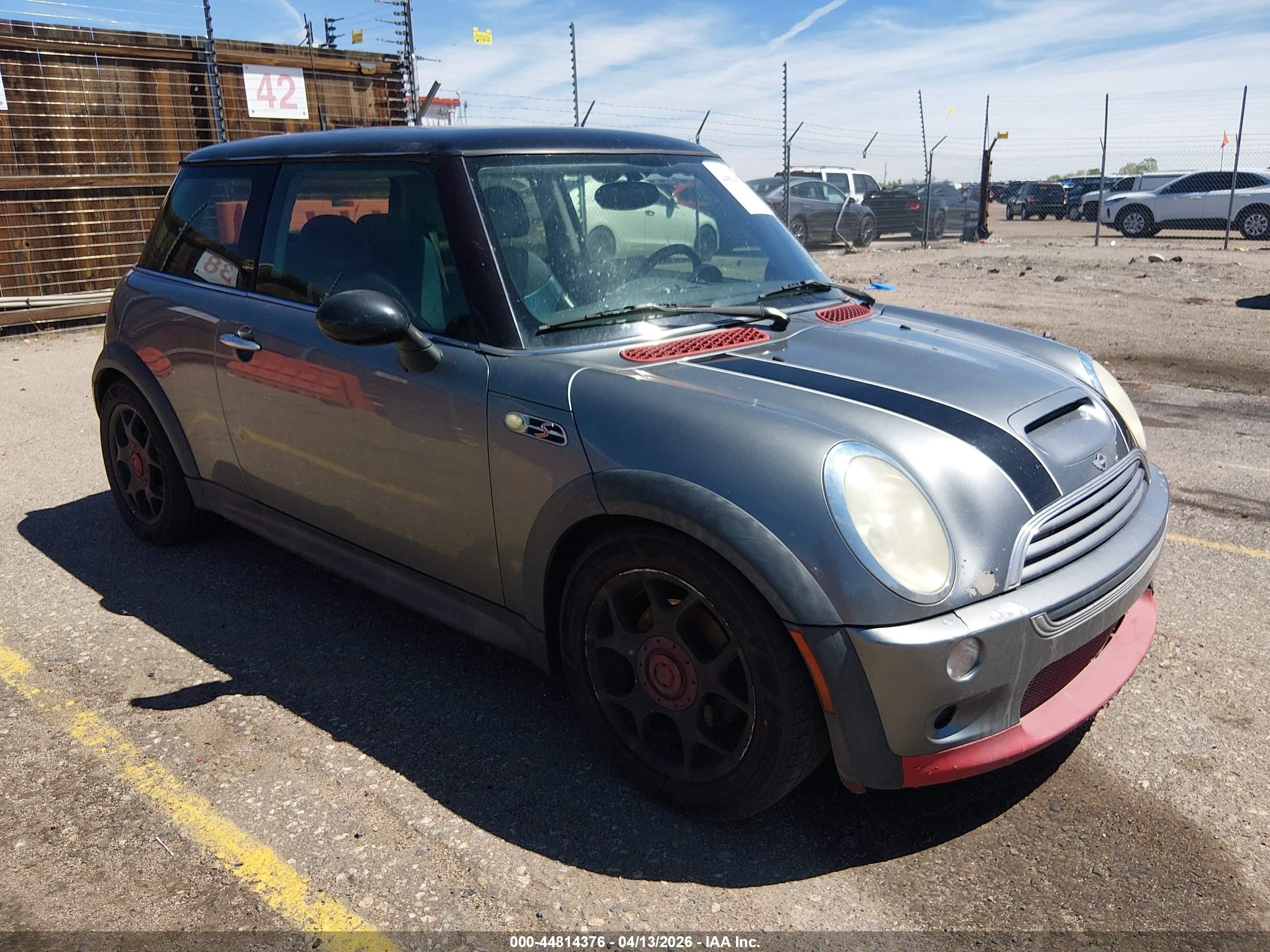 2002 Mini Cooper S   Серый vin: WMWRE334X2TD56451