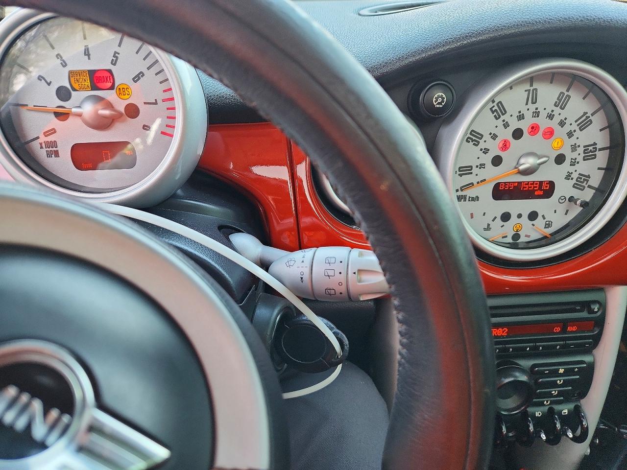 2005 Mini Cooper S Red vin: WMWRE33505TL14140