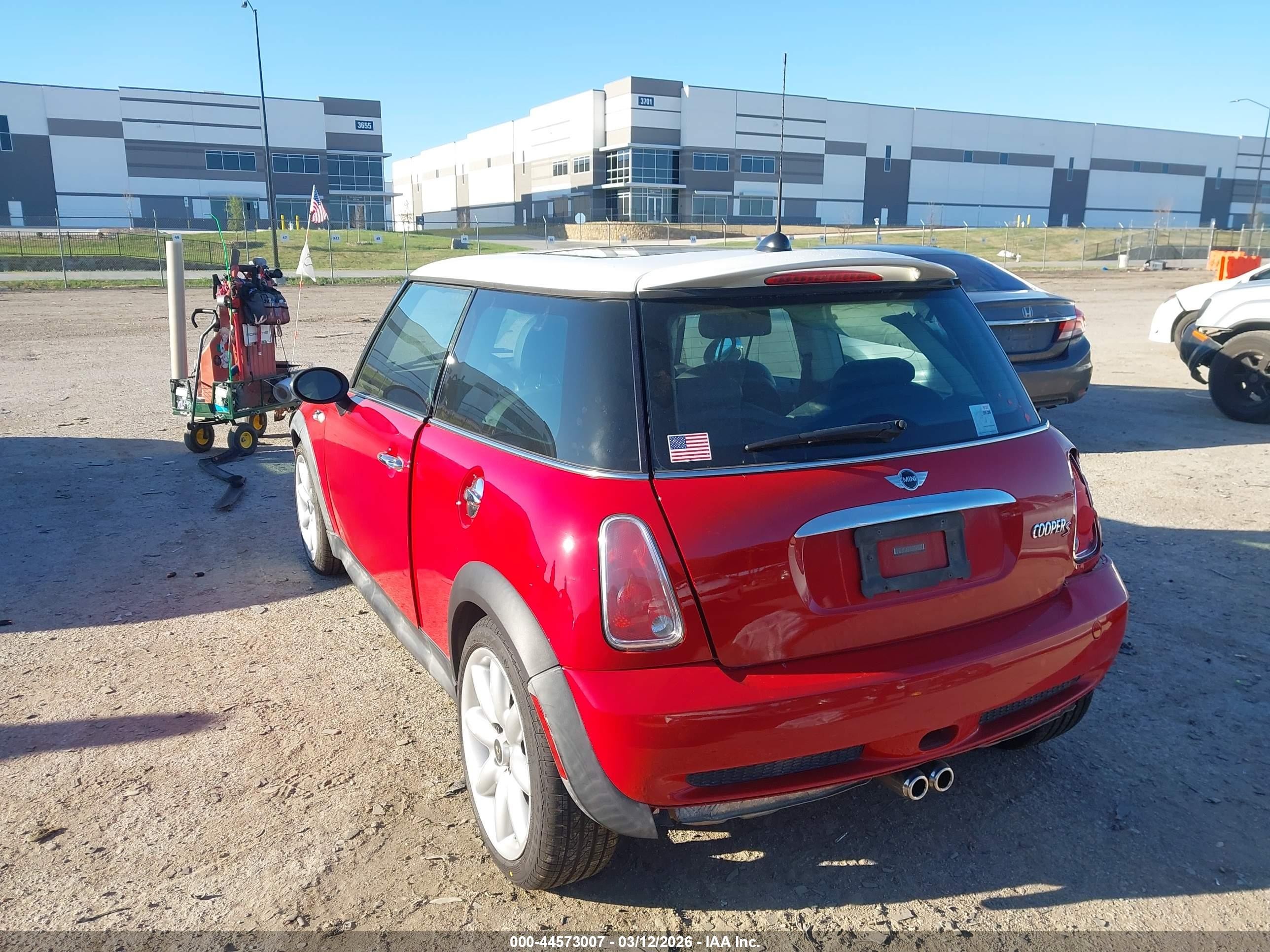 2006 Mini Cooper S Красный vin: WMWRE33506TL18660