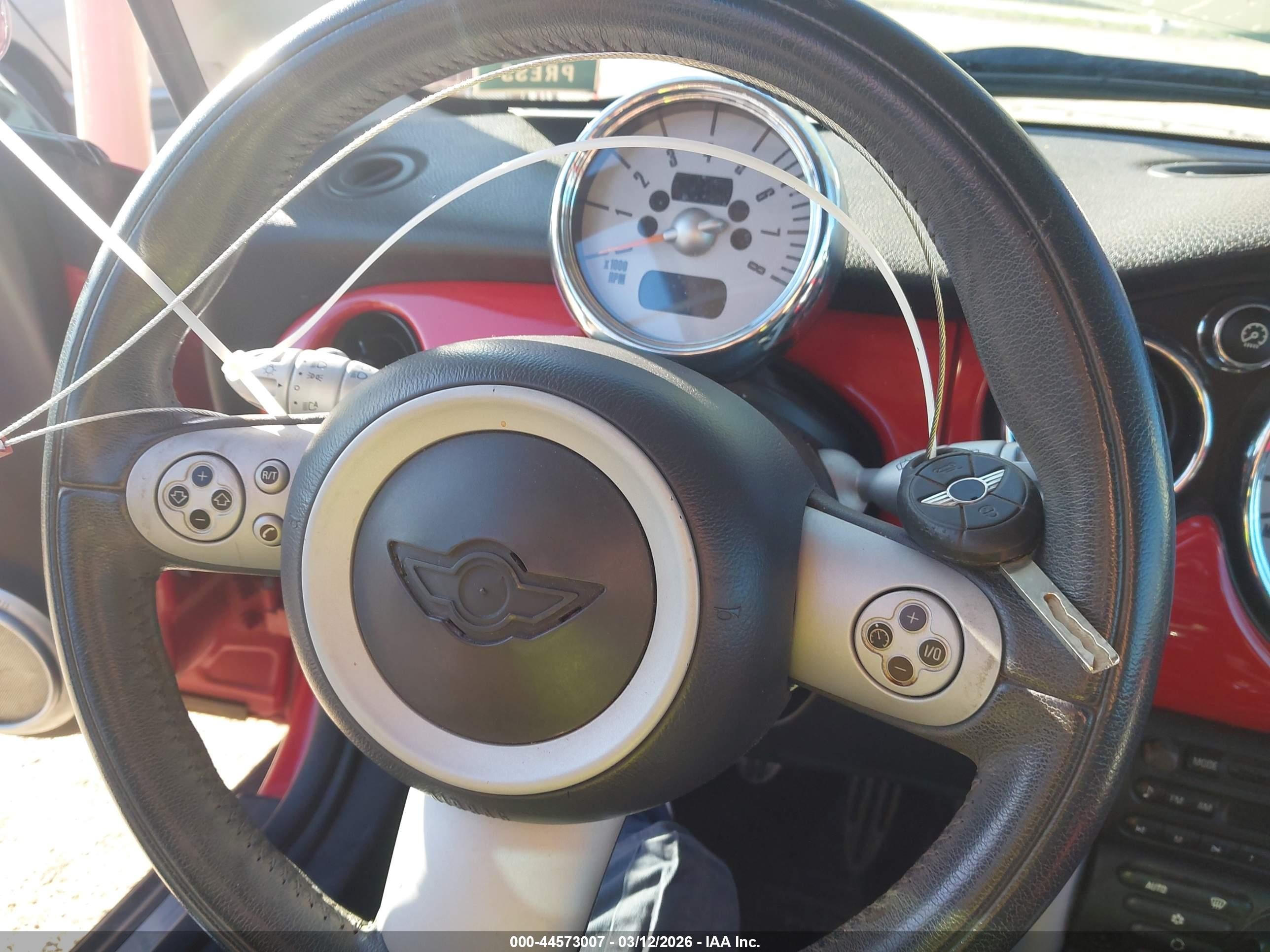 2006 Mini Cooper S Красный vin: WMWRE33506TL18660