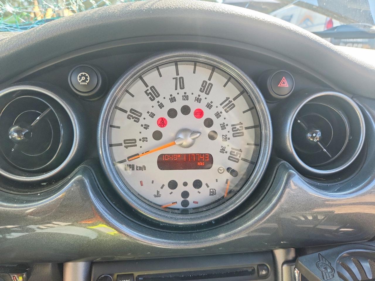 2005 Mini Cooper S Silver vin: WMWRE33515TD99248