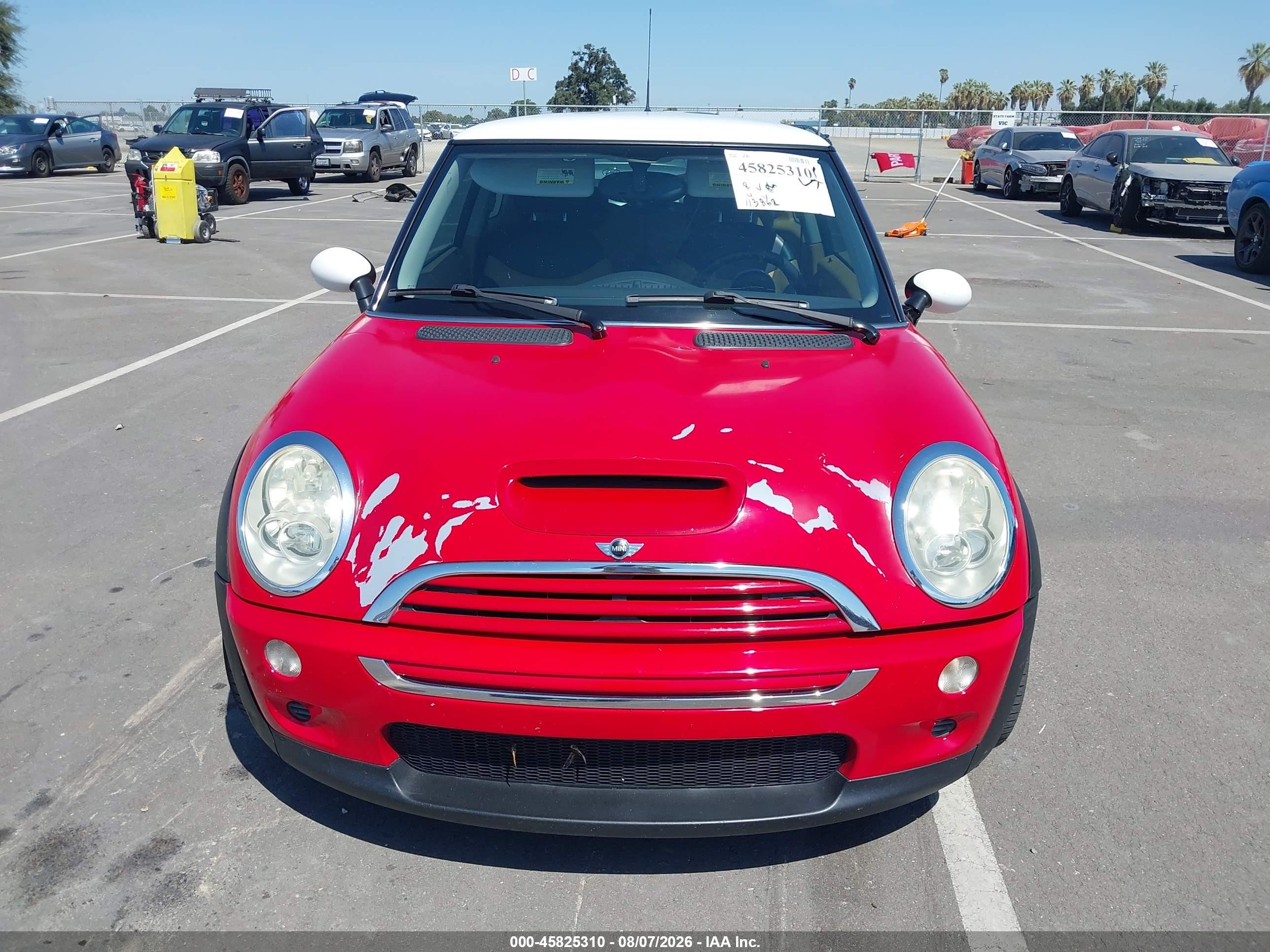 2005 Mini Cooper S   Red vin: WMWRE33525TG99283
