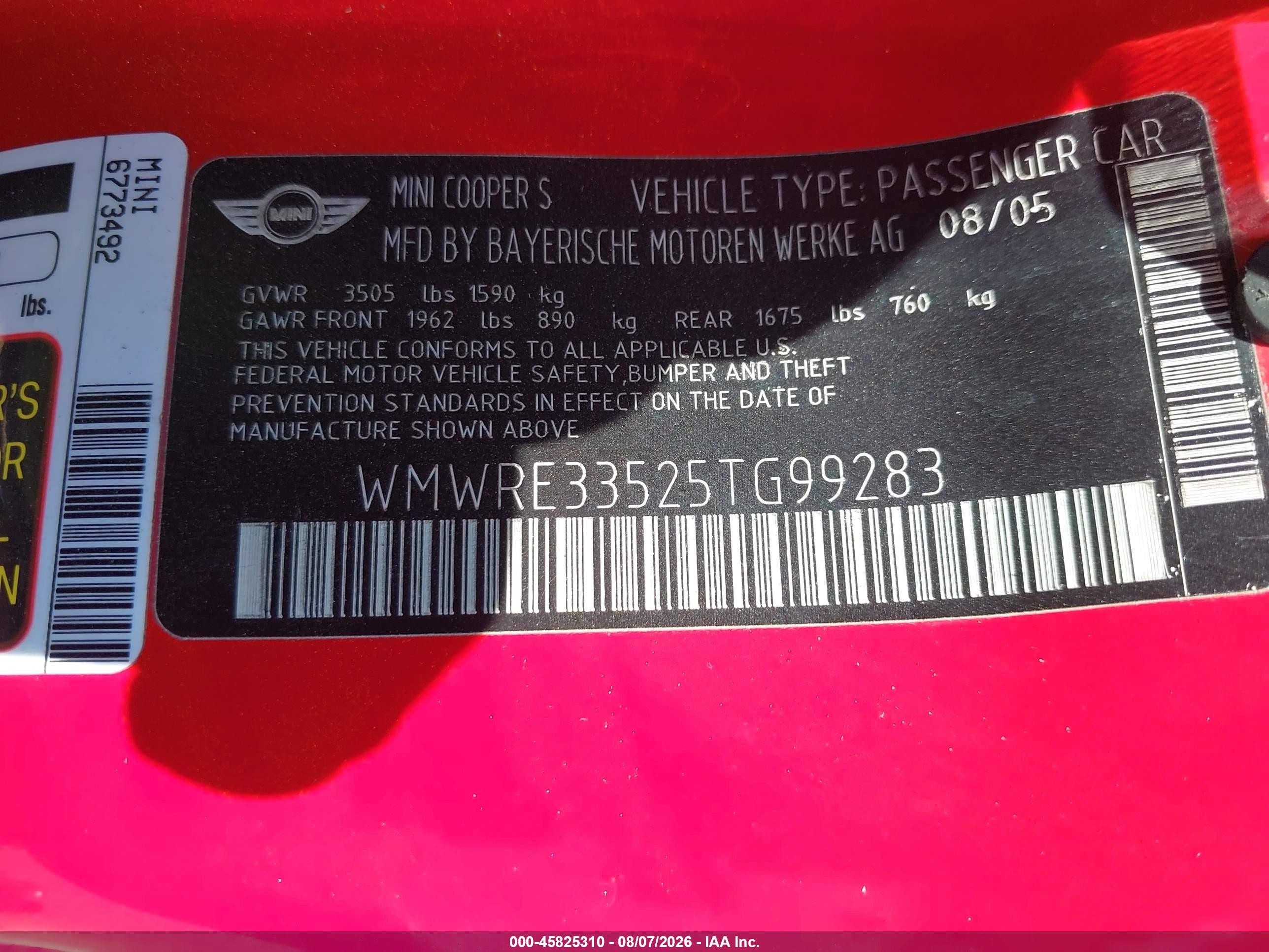 2005 Mini Cooper S   Red vin: WMWRE33525TG99283