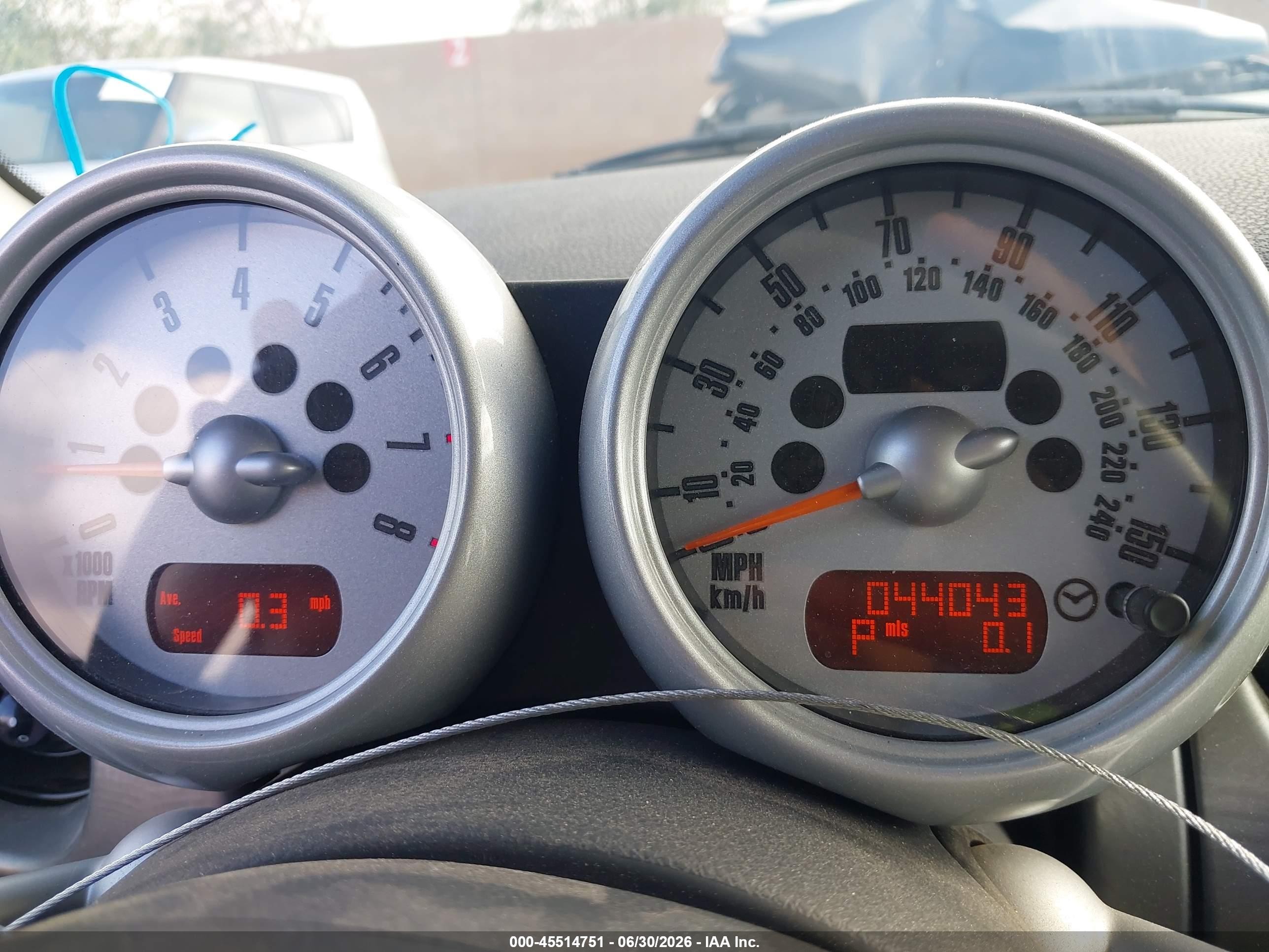 2006 Mini Cooper S   White vin: WMWRE33526TJ35762