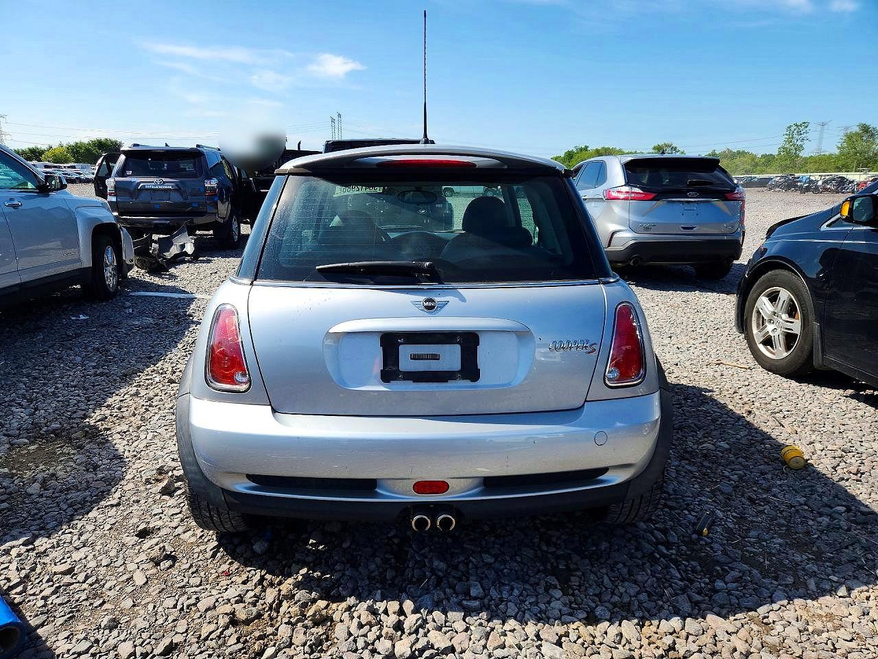 2006 Mini Cooper S Silver vin: WMWRE33526TL24895