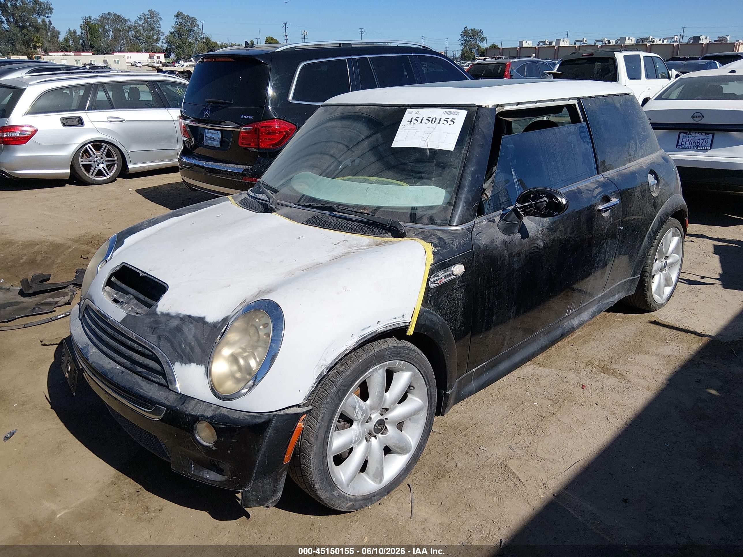 2005 Mini Cooper S   Black vin: WMWRE33535TG99244