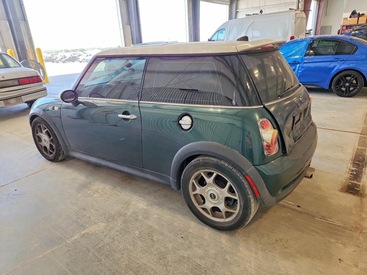 2005 Mini Cooper S Green vin: WMWRE33535TL12608
