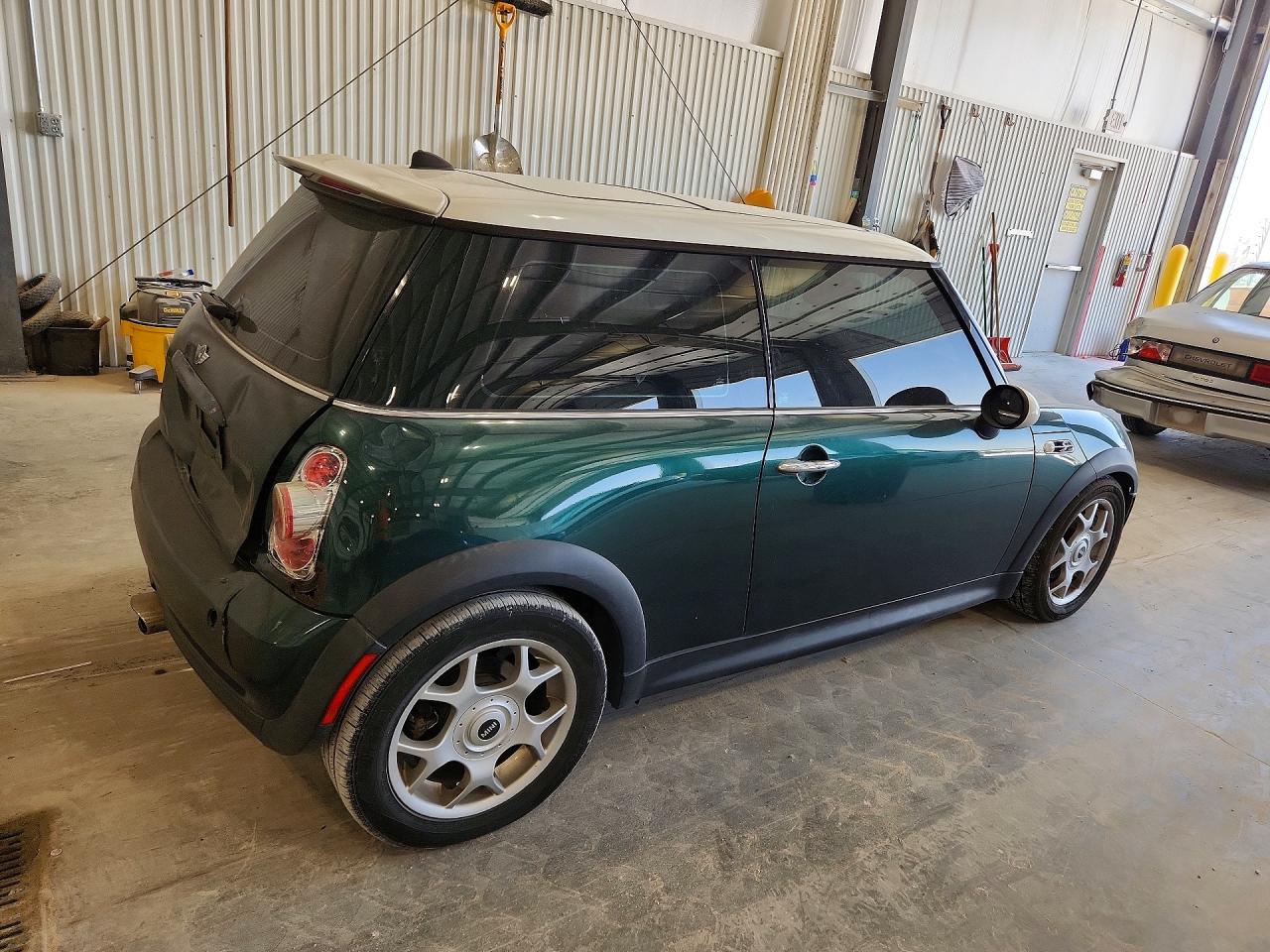 2005 Mini Cooper S Green vin: WMWRE33535TL12608