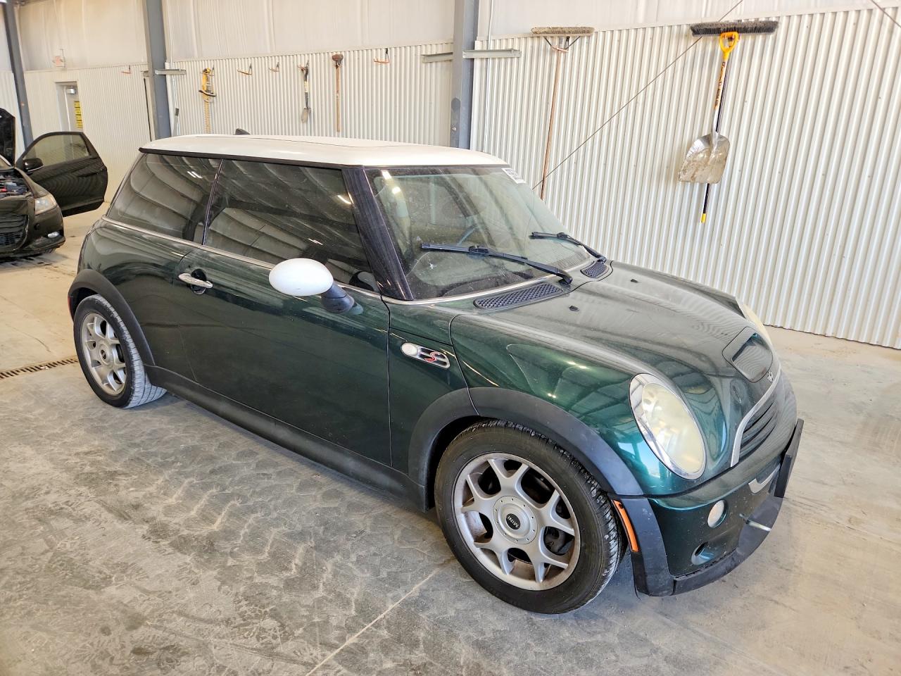 2005 Mini Cooper S Green vin: WMWRE33535TL12608