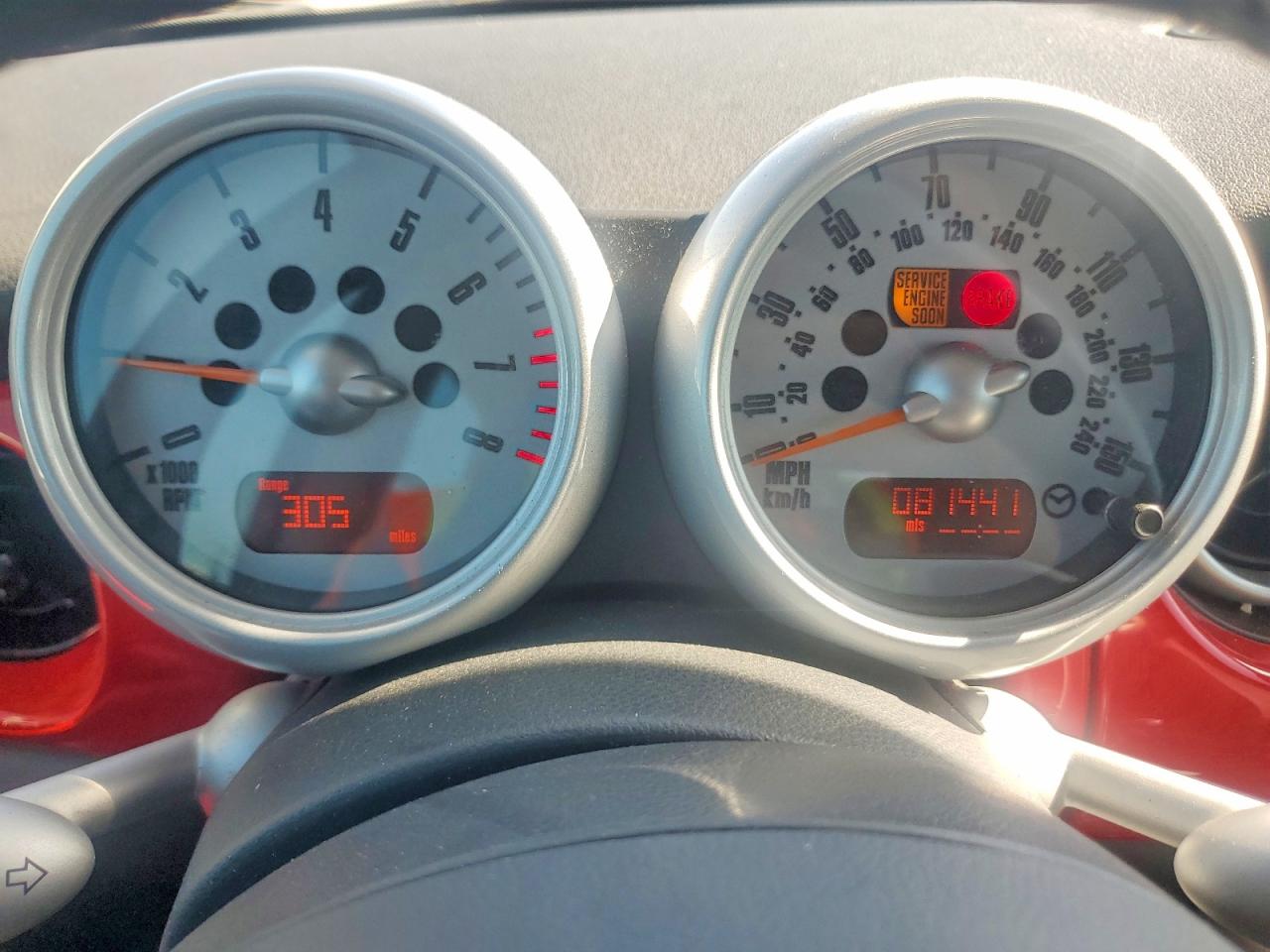 2005 Mini Cooper S Red vin: WMWRE33535TL14214