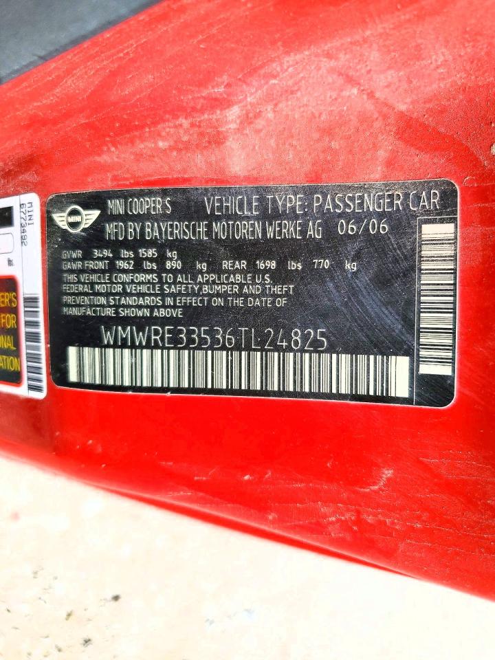 2006 Mini Cooper S Red vin: WMWRE33536TL24825