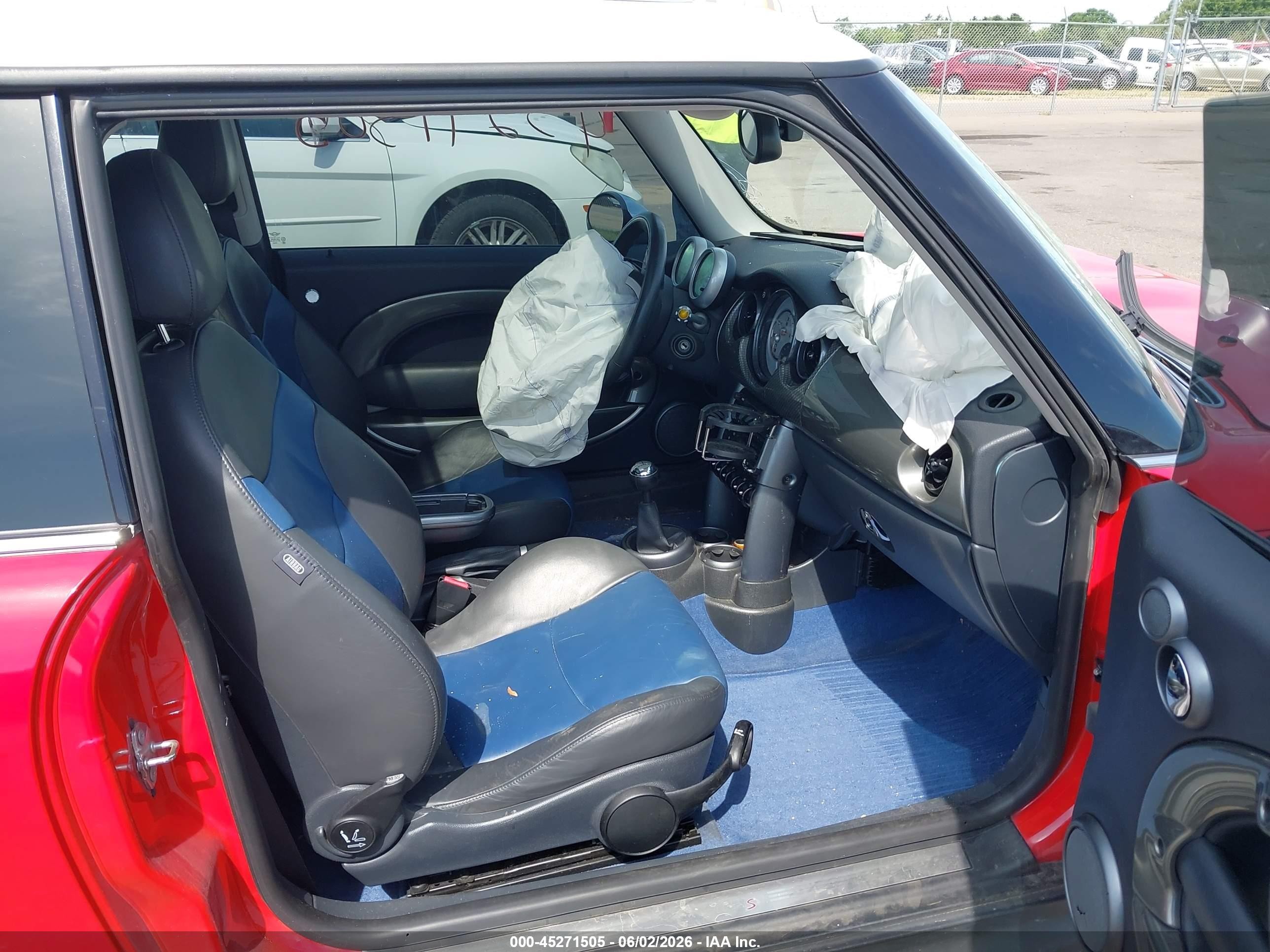 2006 Mini Cooper S   Красный vin: WMWRE33546TL23182