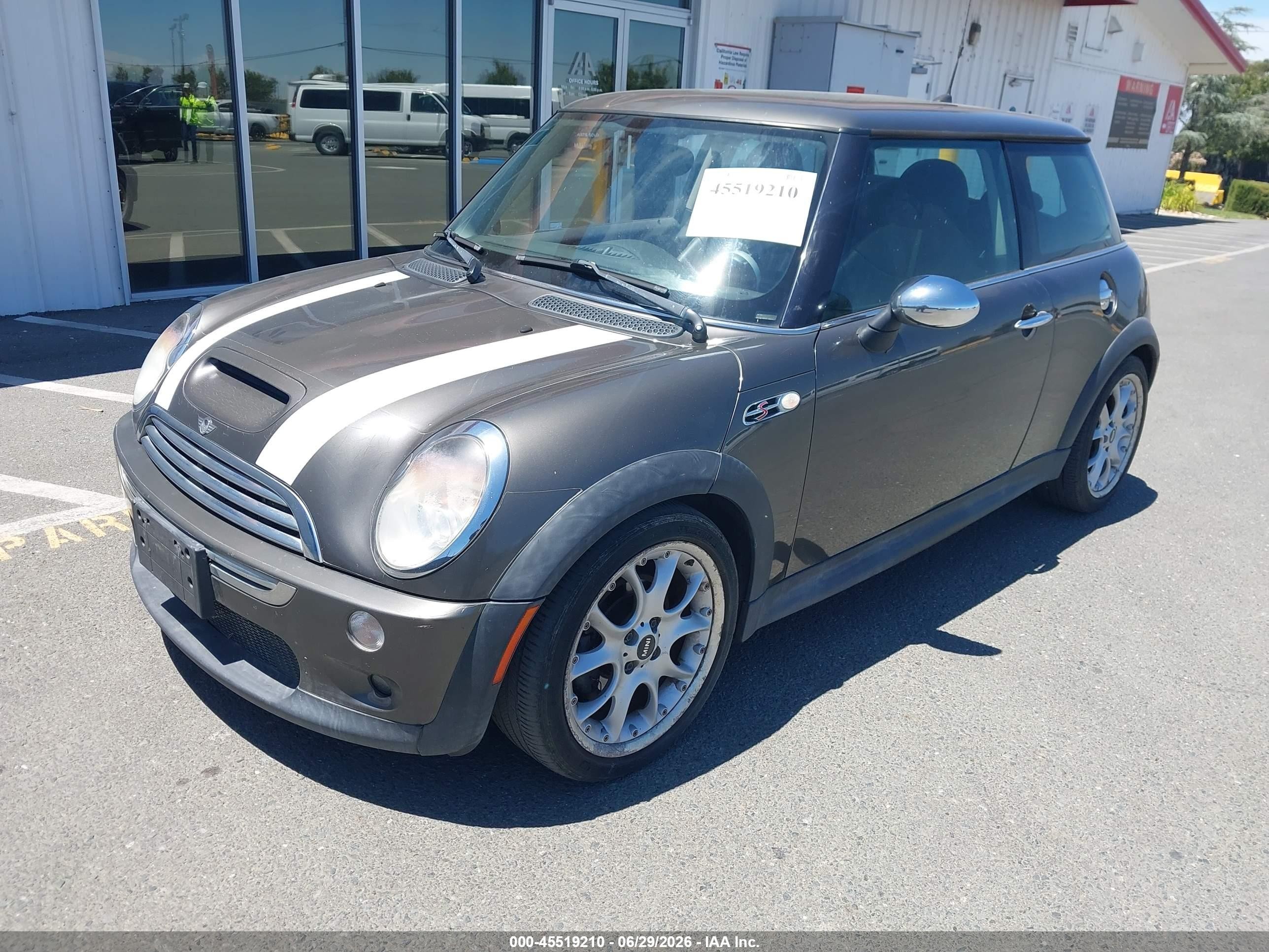 2006 Mini Cooper S   Серый vin: WMWRE33556TJ39711
