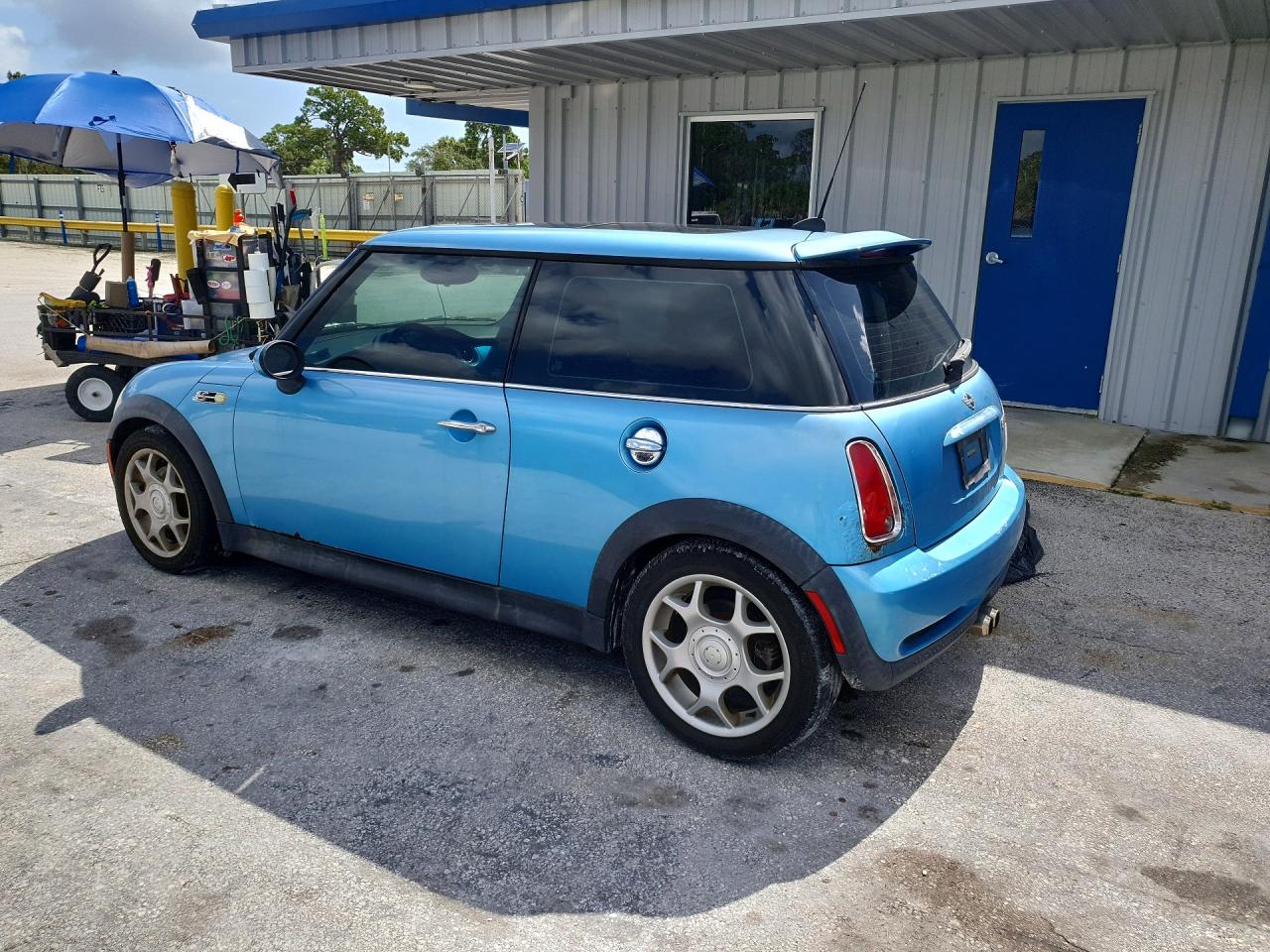 2005 Mini Cooper S Blue vin: WMWRE33565TL14014
