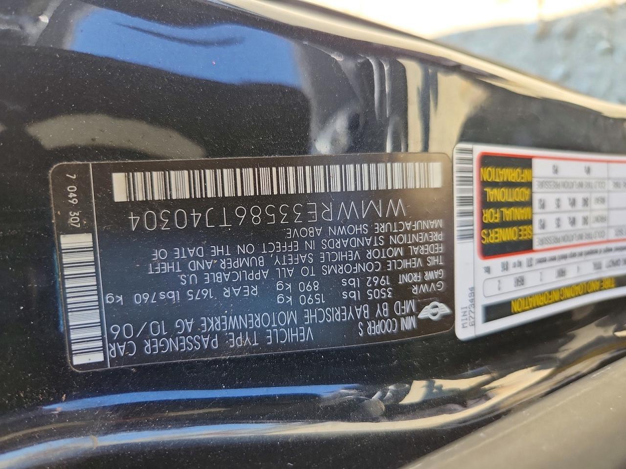 2006 Mini Cooper S Black vin: WMWRE33586TJ40304