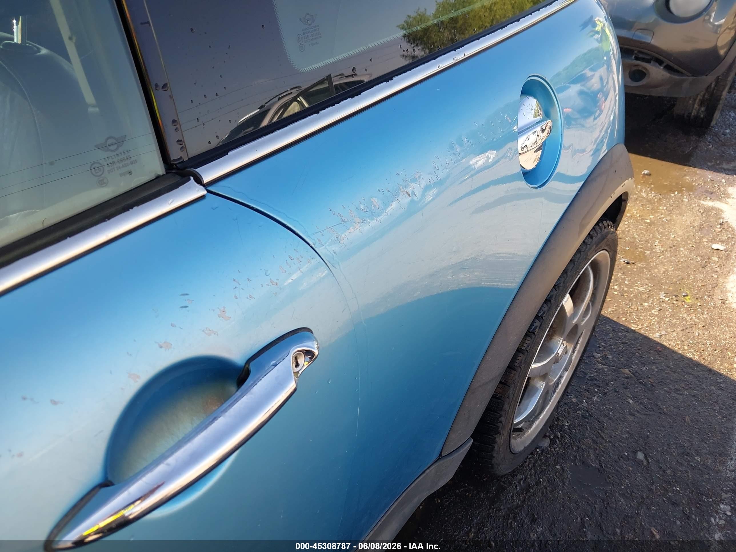 2005 Mini Cooper S   Blue vin: WMWRE33595TL14797
