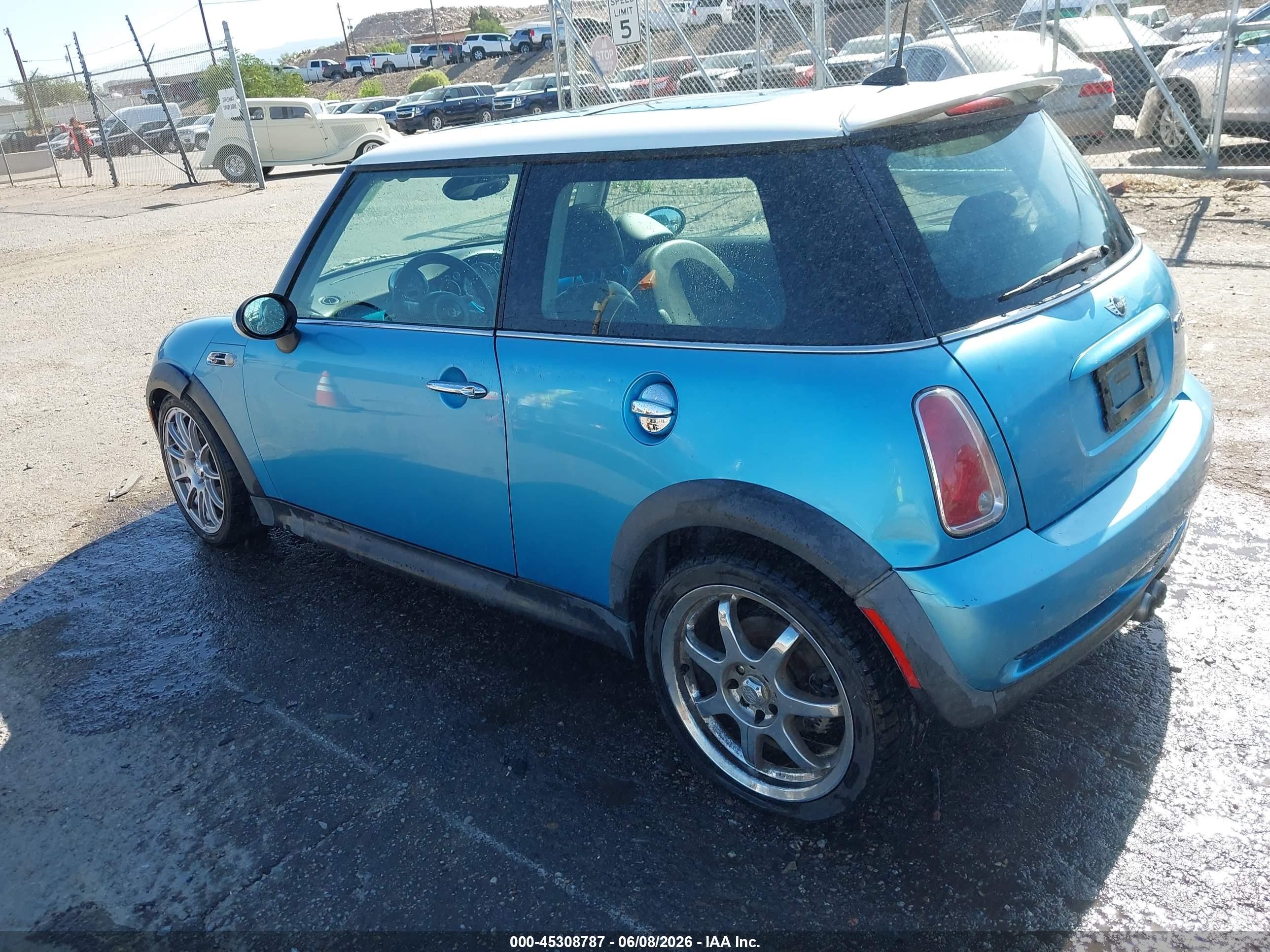 2005 Mini Cooper S   Blue vin: WMWRE33595TL14797