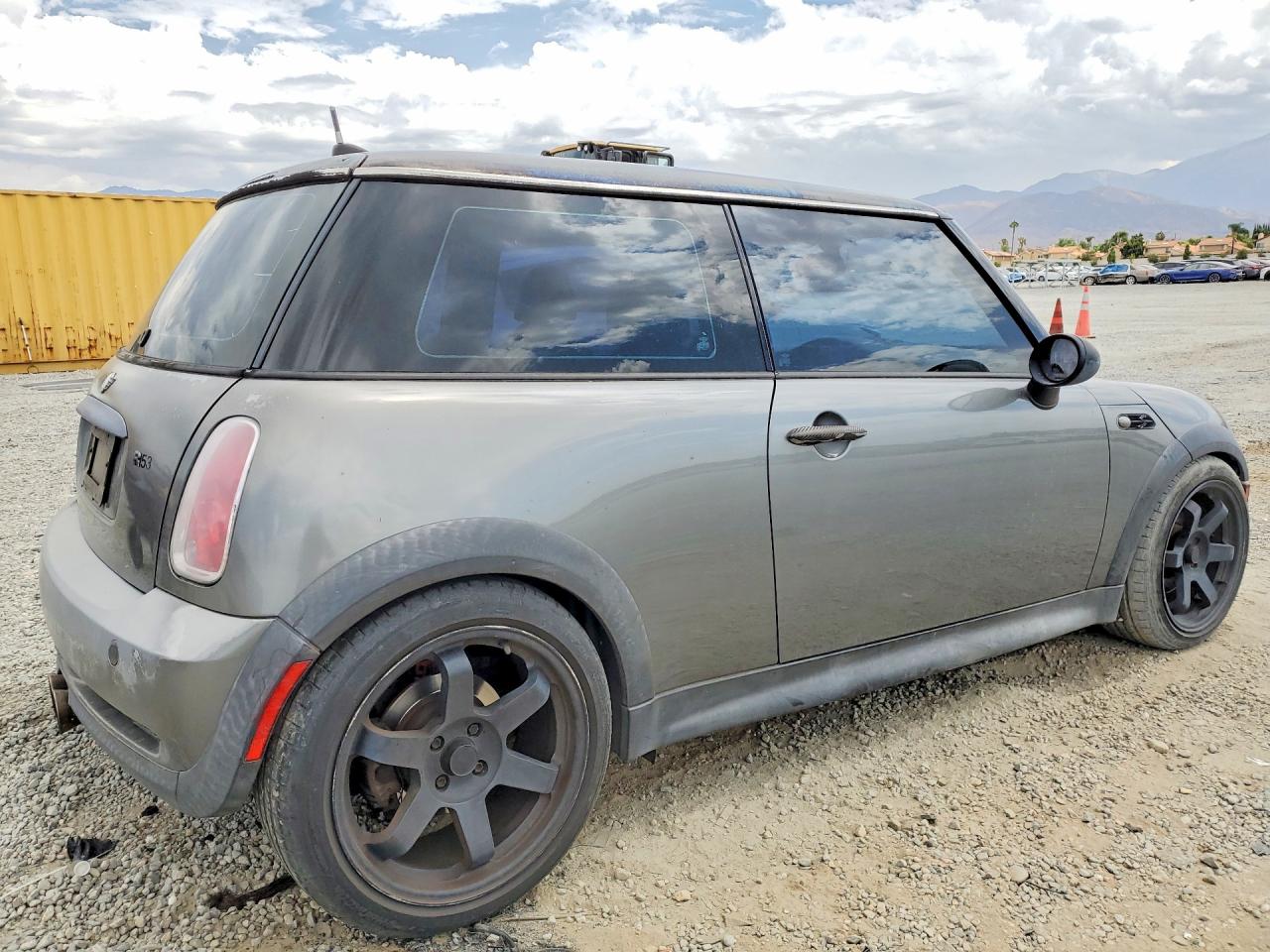 2005 Mini Cooper S Charcoal vin: WMWRE335X5TL12461