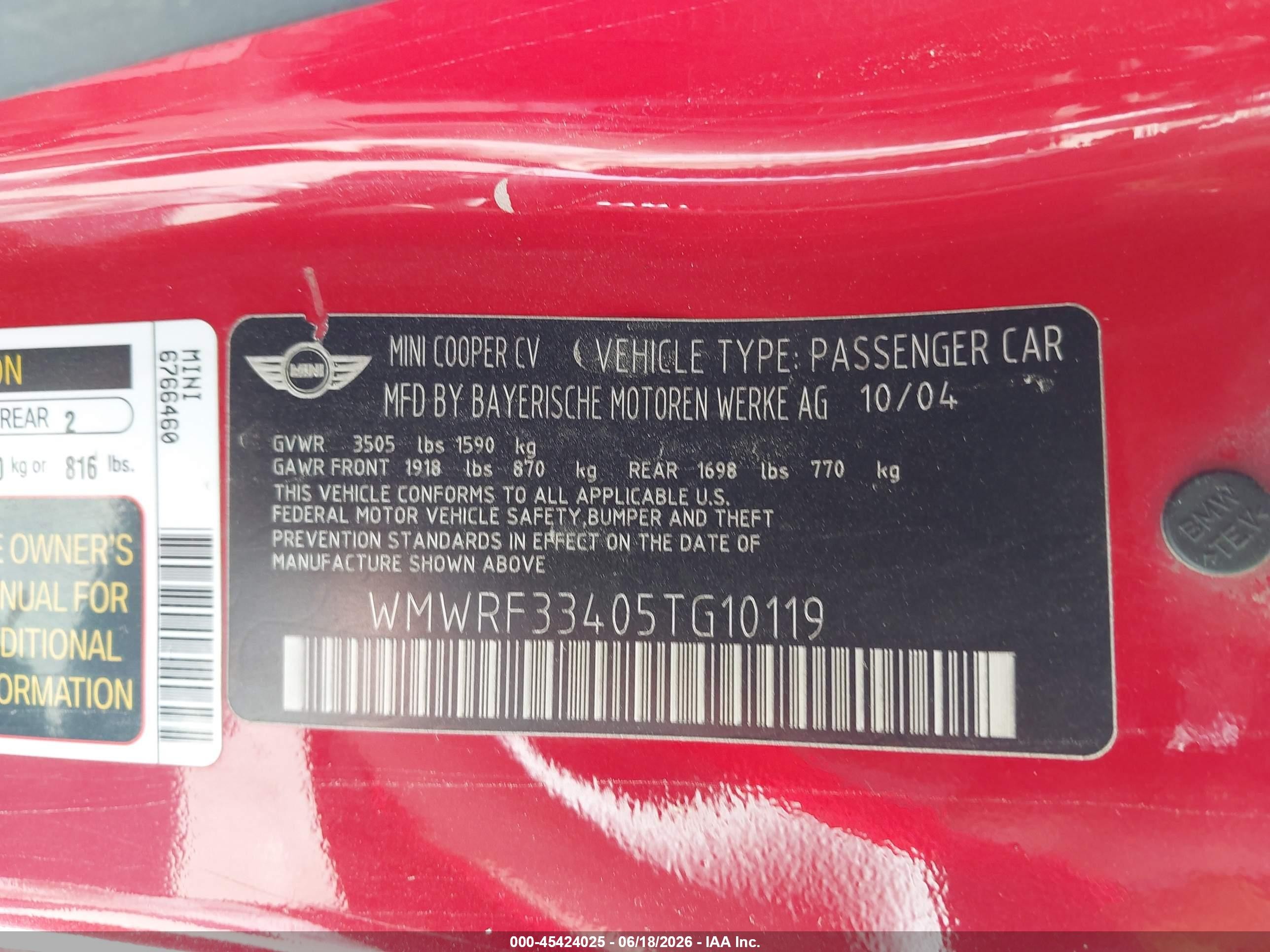 2005 Mini Cooper   Red vin: WMWRF33405TG10119