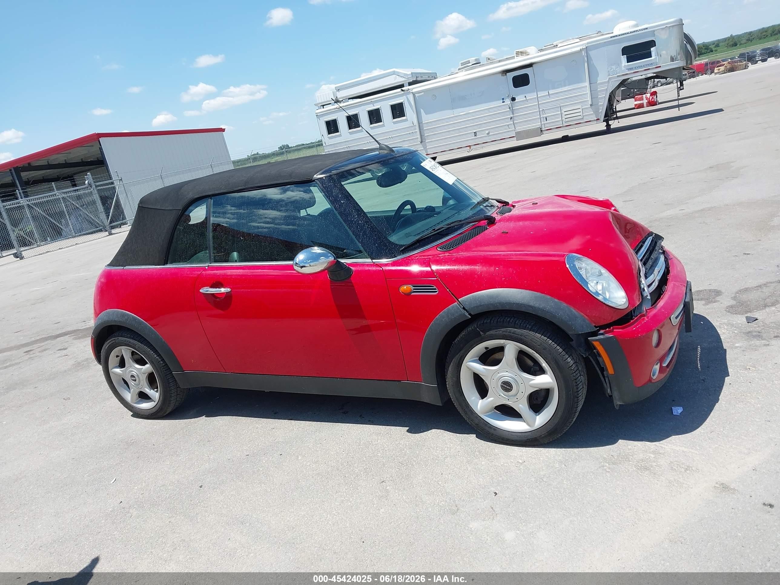 2005 Mini Cooper   Red vin: WMWRF33405TG10119