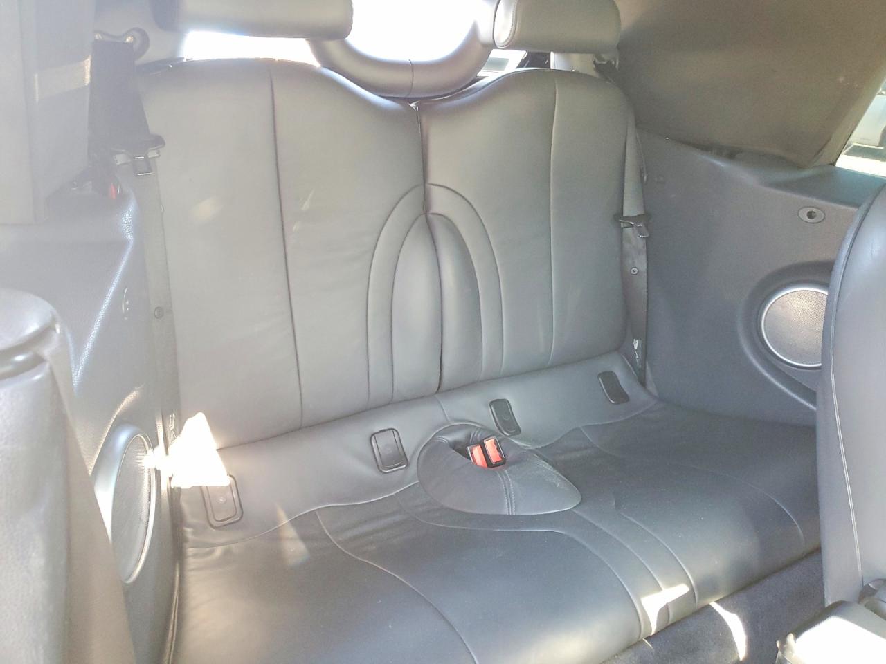 2005 Mini Cooper Orange vin: WMWRF33425TG10140