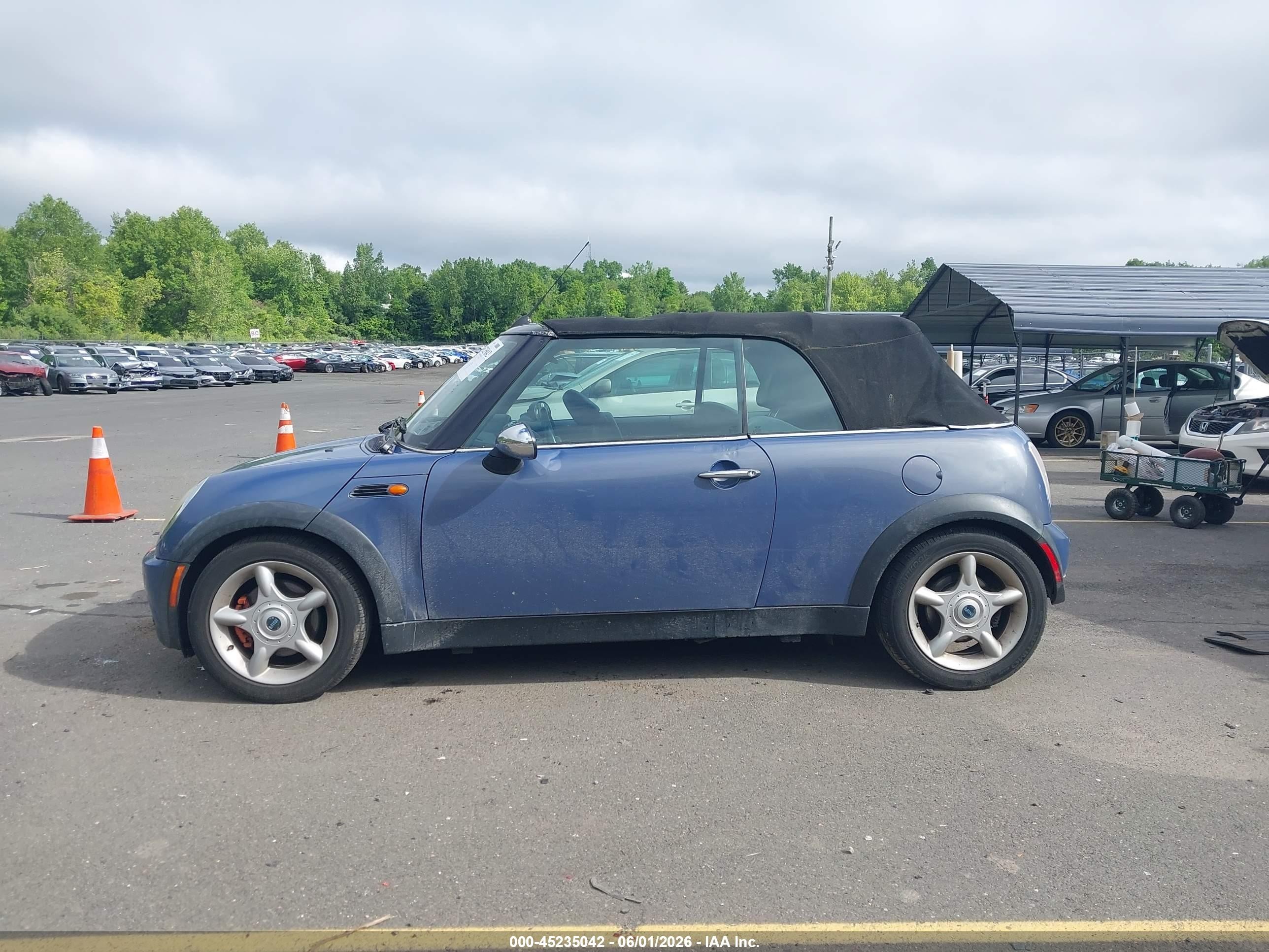 2005 Mini Cooper   Синий vin: WMWRF33455TG10987