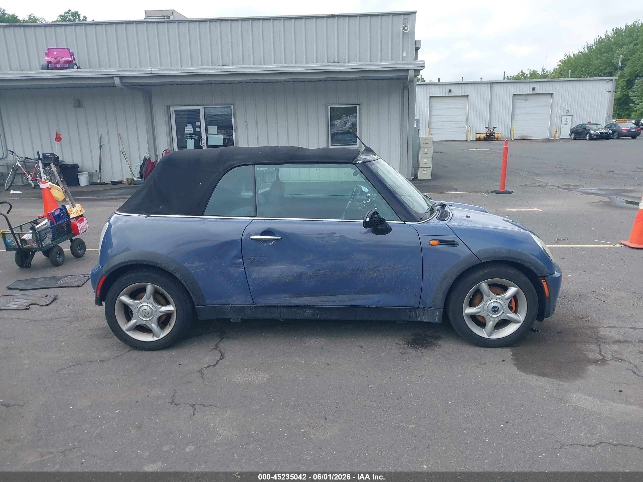 2005 Mini Cooper   Синий vin: WMWRF33455TG10987