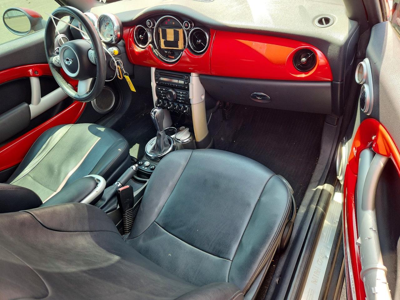 2008 Mini Cooper Base Red vin: WMWRF33508TG18153