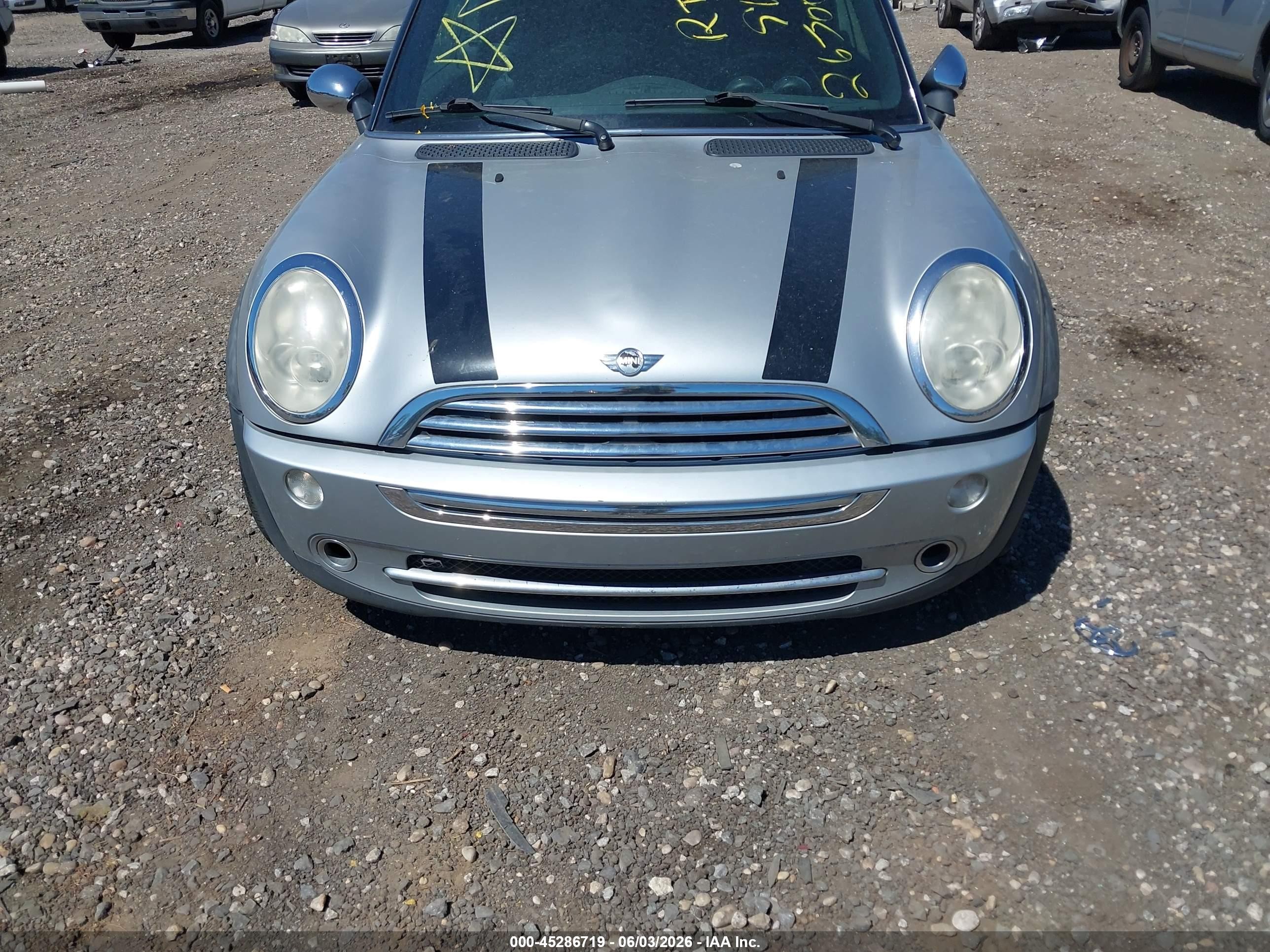 2005 Mini Cooper   Gray vin: WMWRF33515TG13426