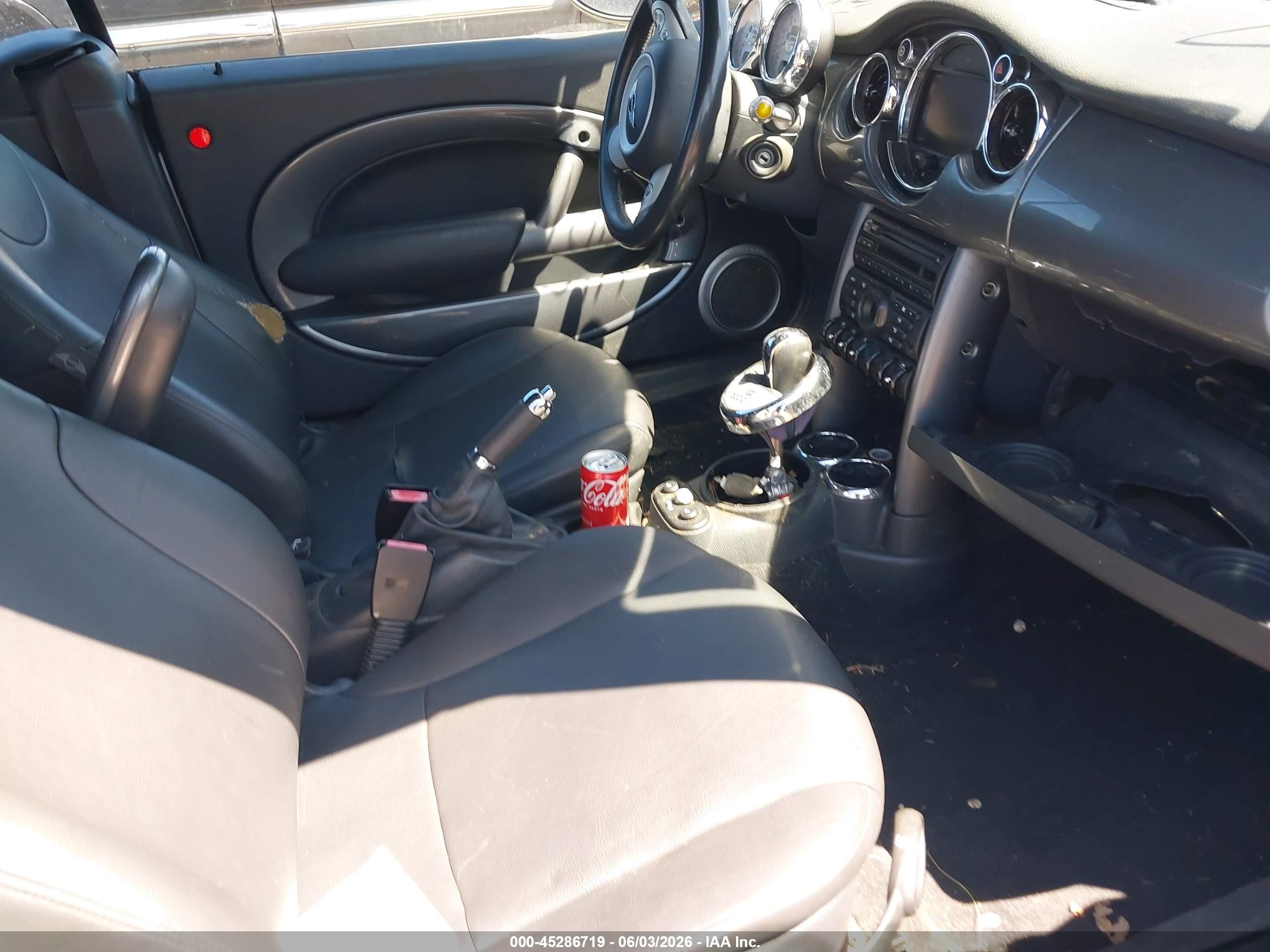 2005 Mini Cooper   Gray vin: WMWRF33515TG13426