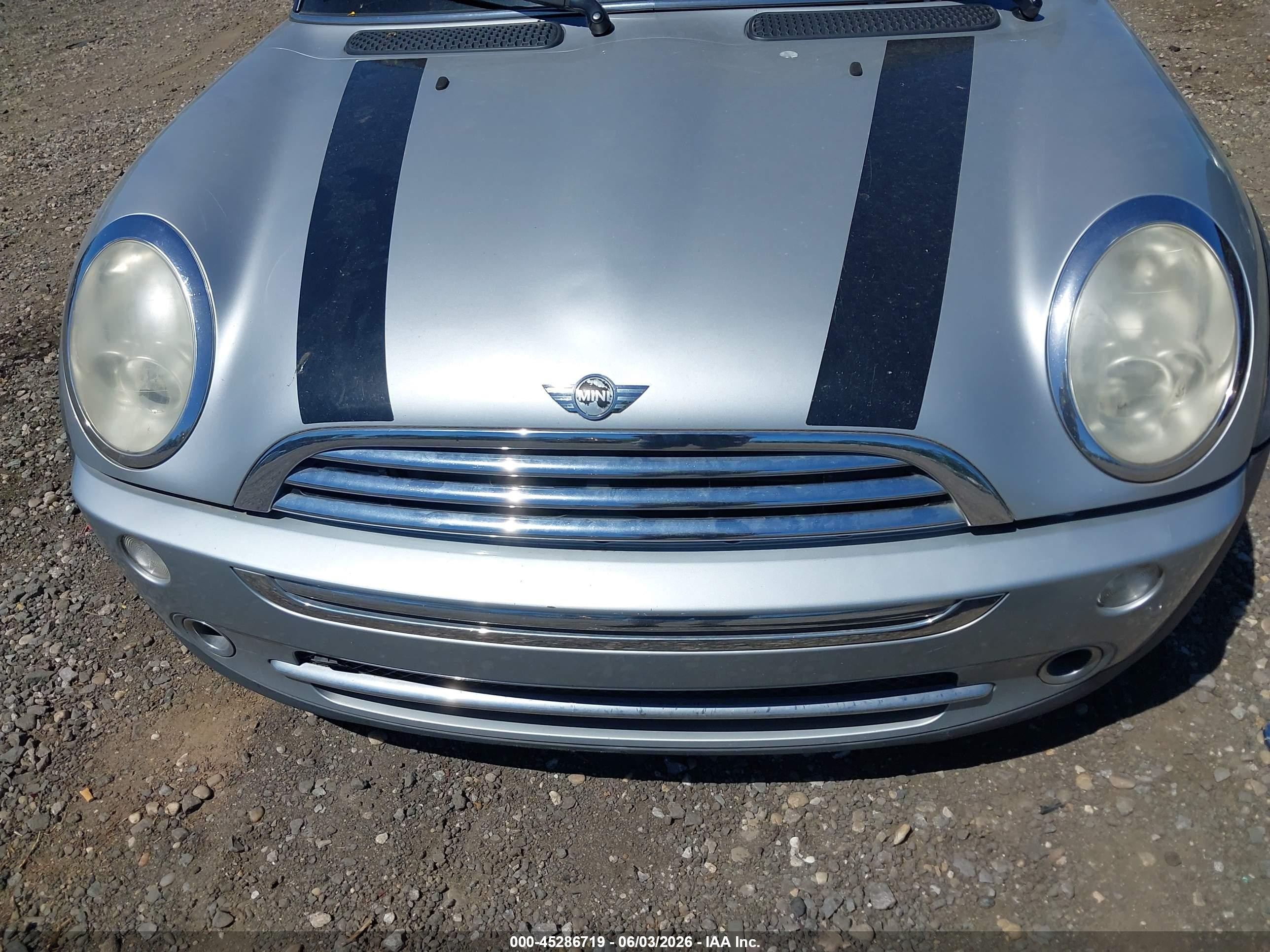 2005 Mini Cooper   Gray vin: WMWRF33515TG13426
