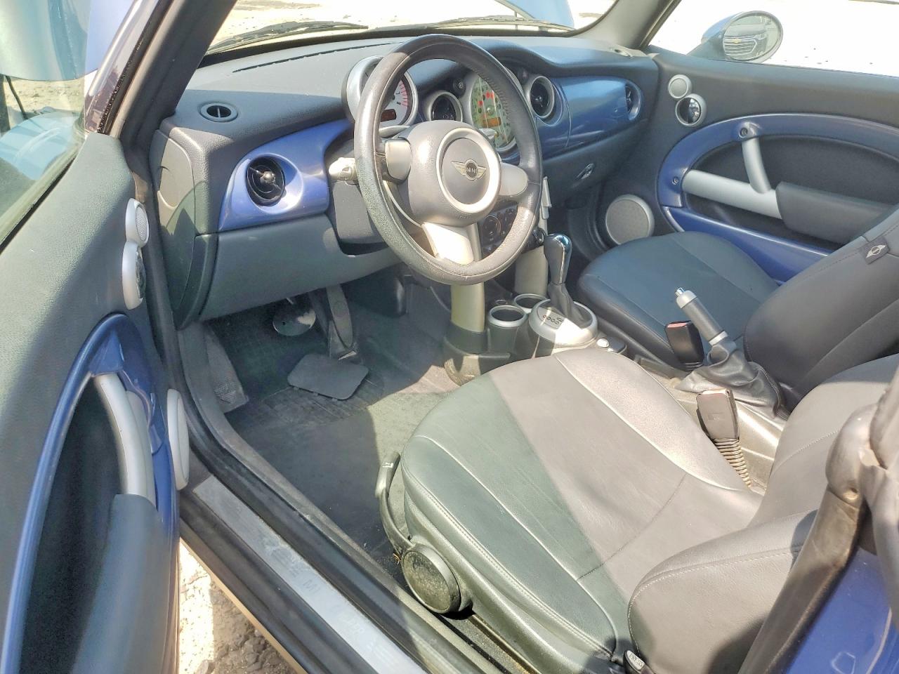 2007 Mini Cooper Blue vin: WMWRF33517TG17611