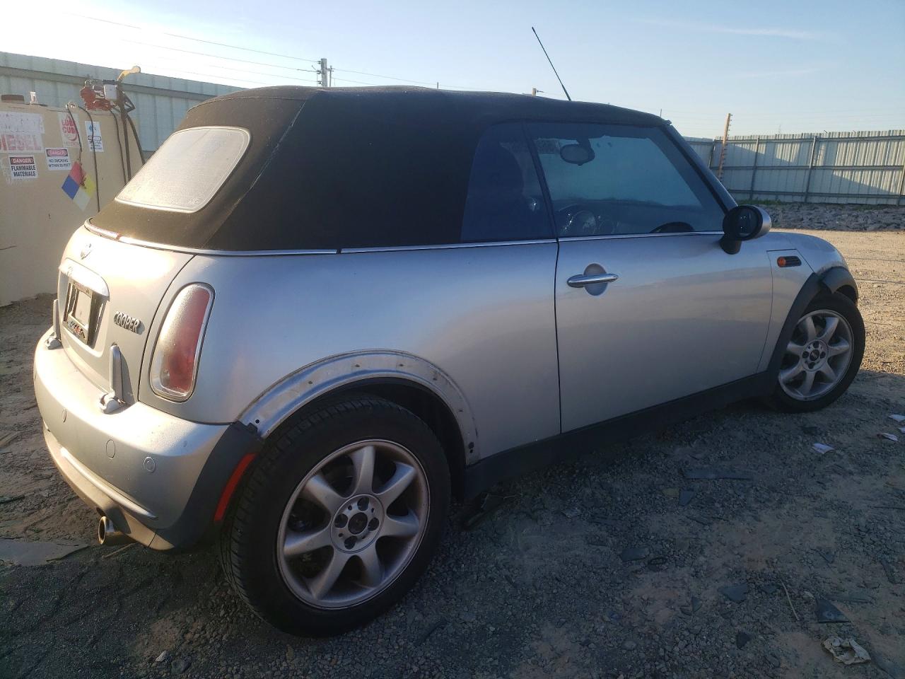 2008 Mini Cooper Silver vin: WMWRF33518TG19280