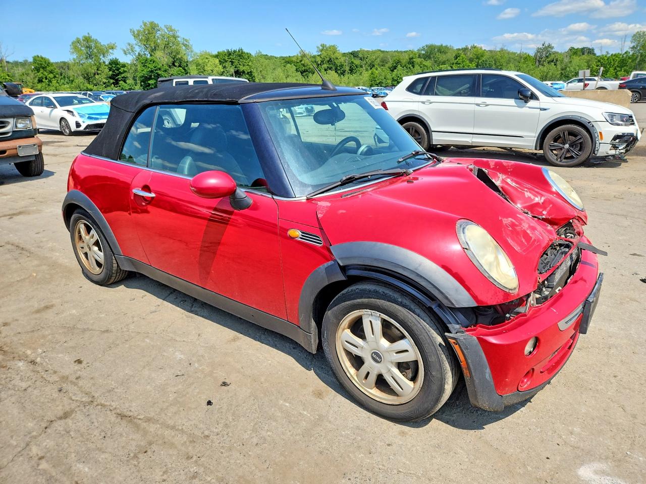2006 Mini Cooper Red vin: WMWRF33526TG14277