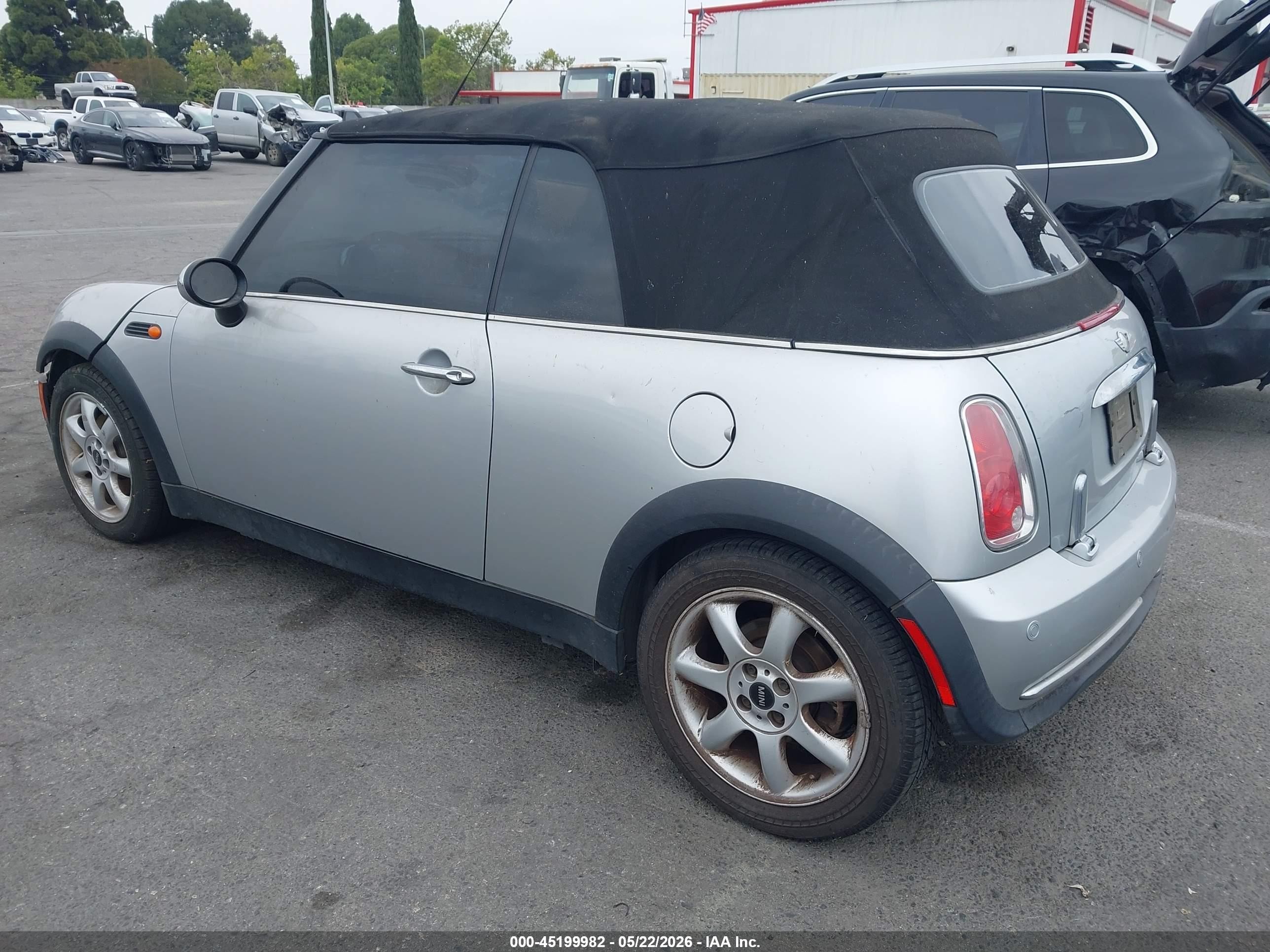 2007 Mini Cooper   Silver vin: WMWRF33527TF66331
