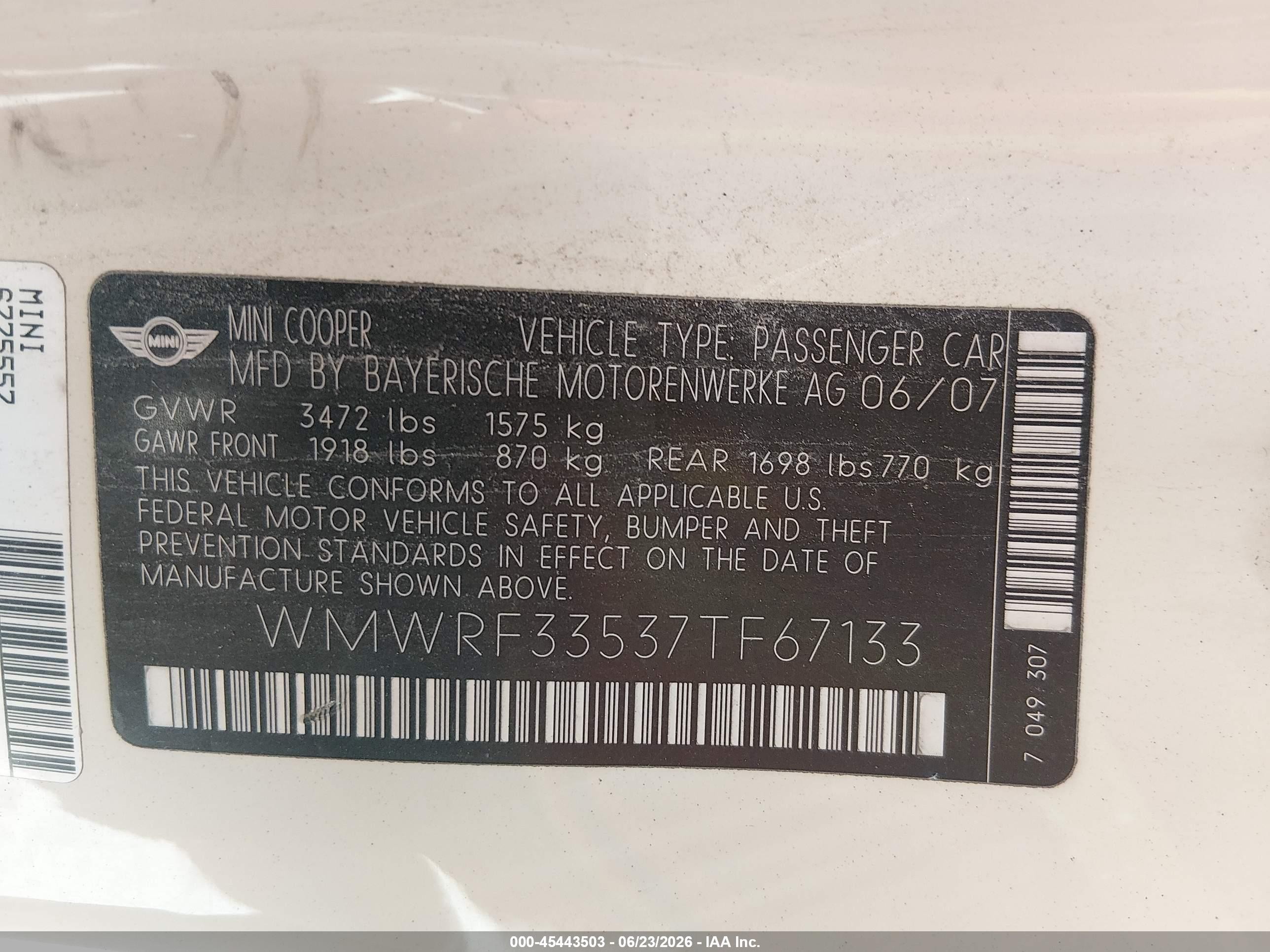 2007 Mini Cooper   White vin: WMWRF33537TF67133
