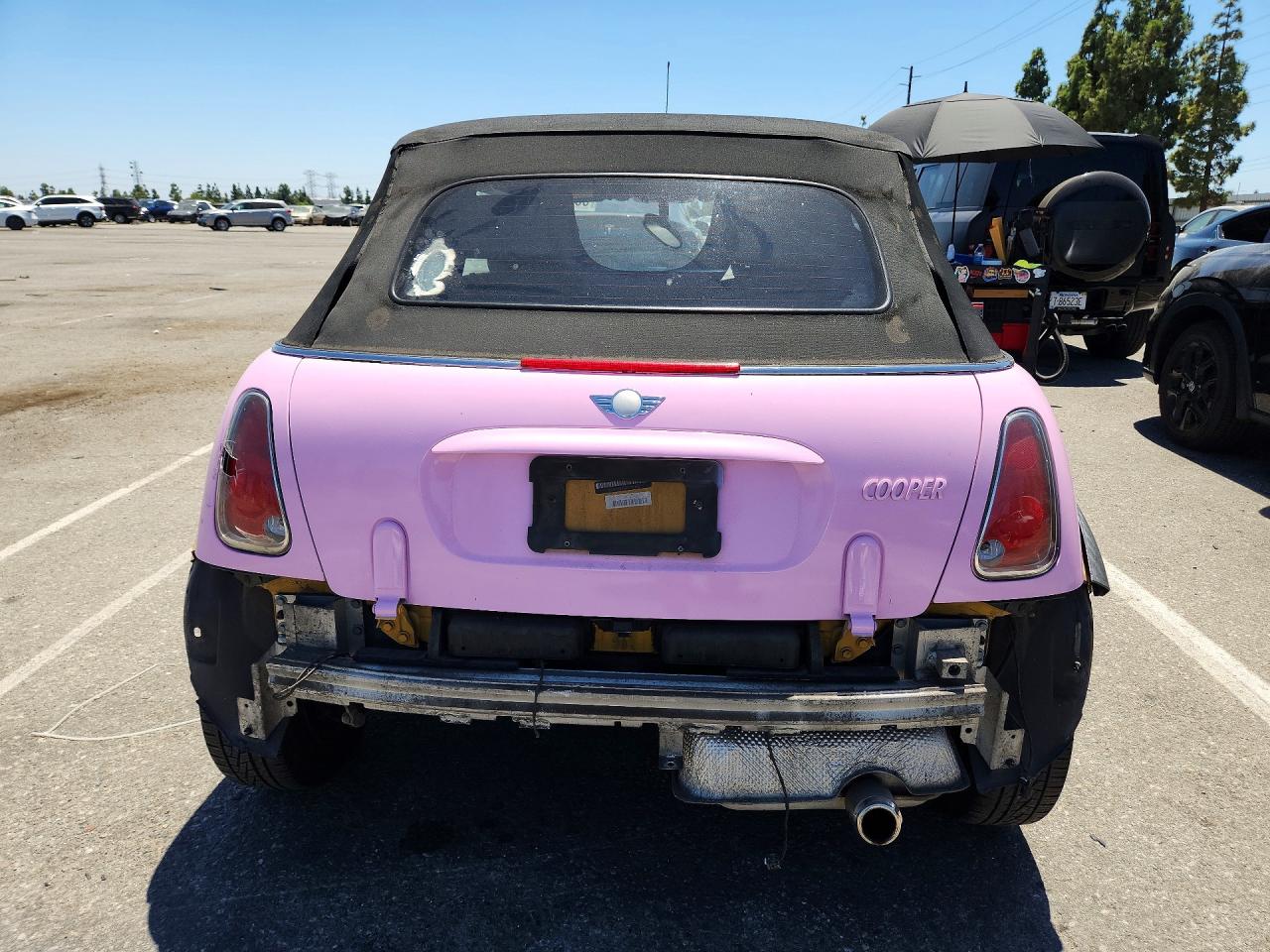 2007 Mini Cooper Pink vin: WMWRF33537TG17478