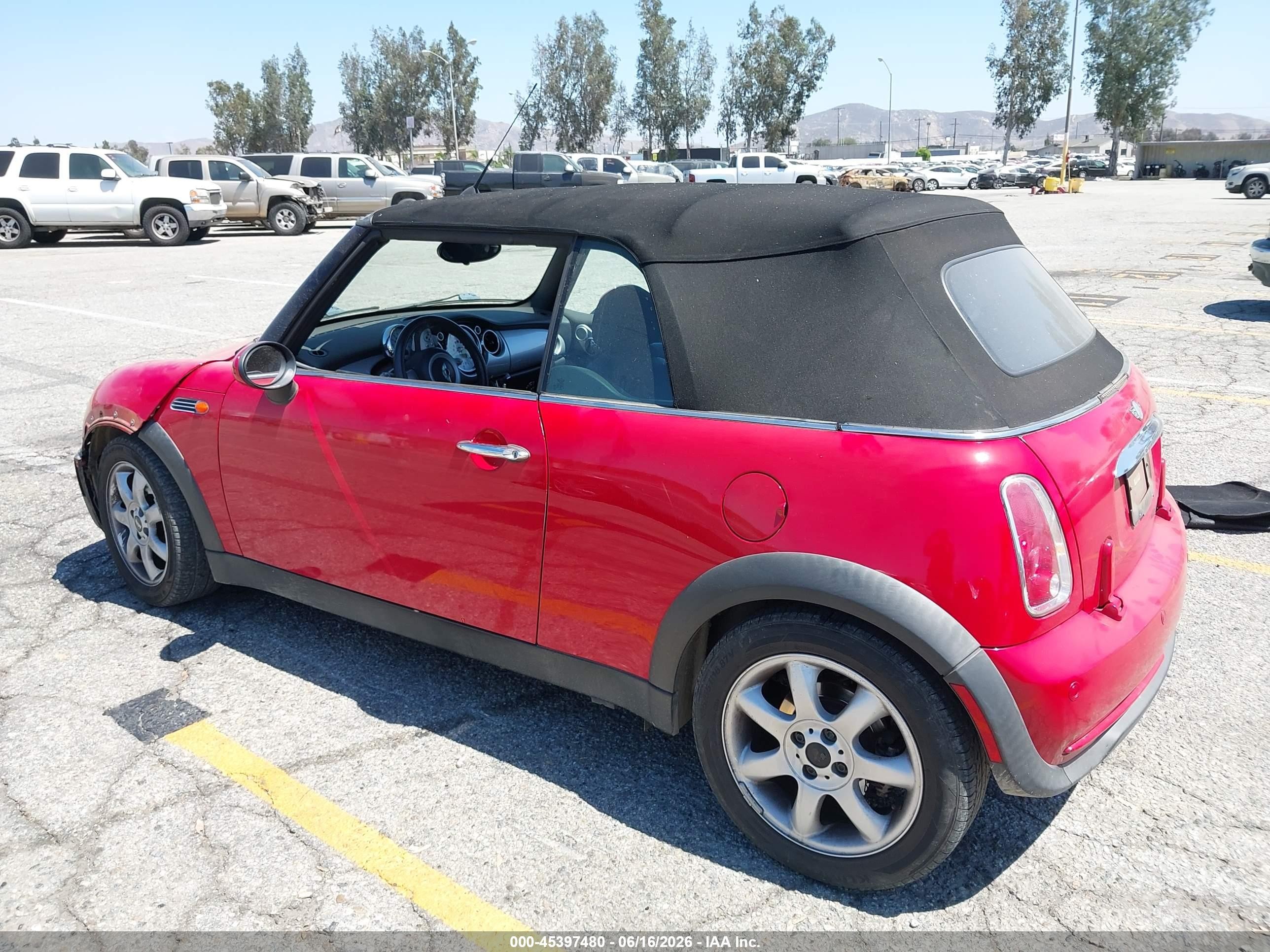 2008 Mini Cooper   Red vin: WMWRF33538TG17983