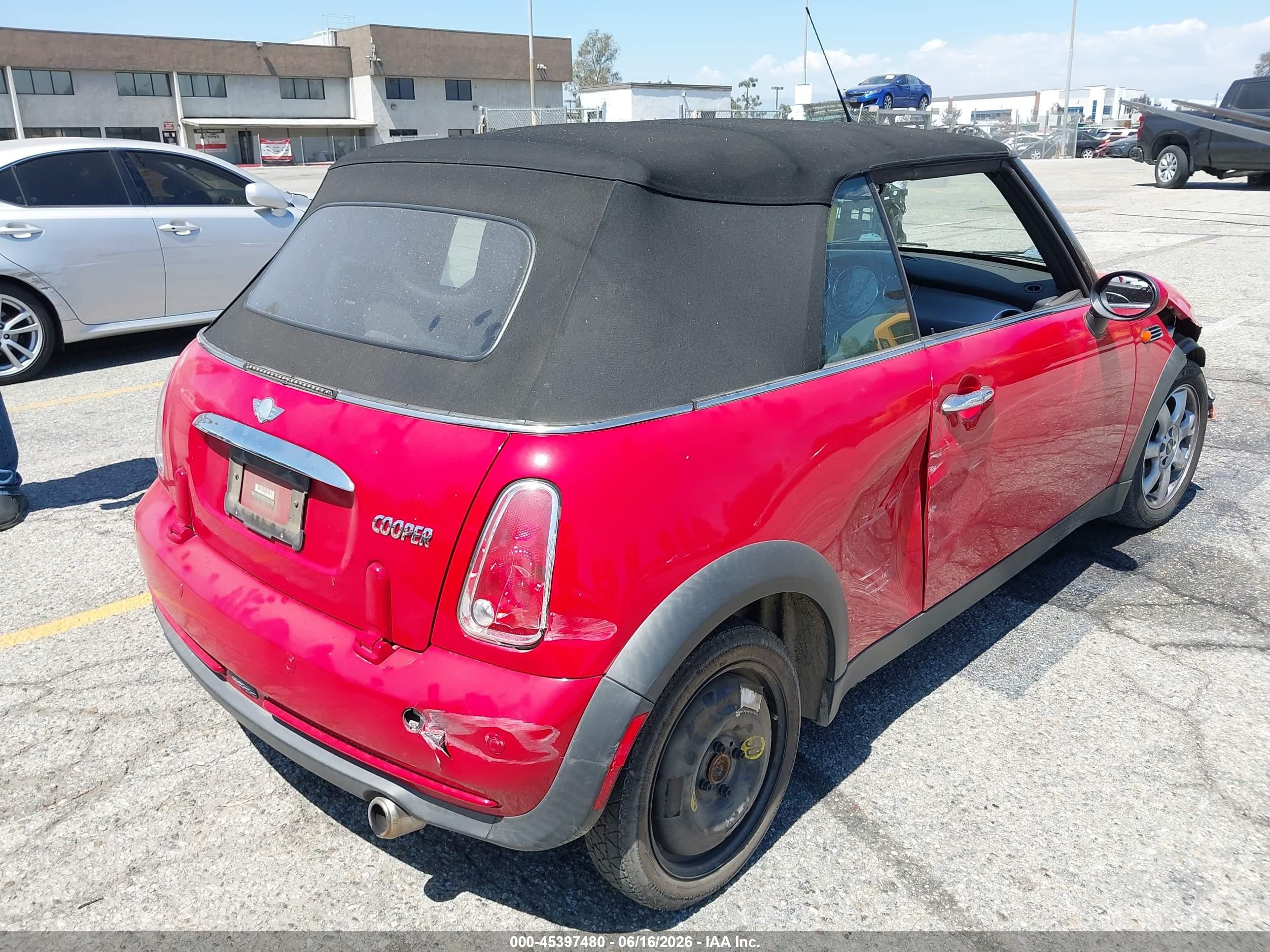 2008 Mini Cooper   Red vin: WMWRF33538TG17983