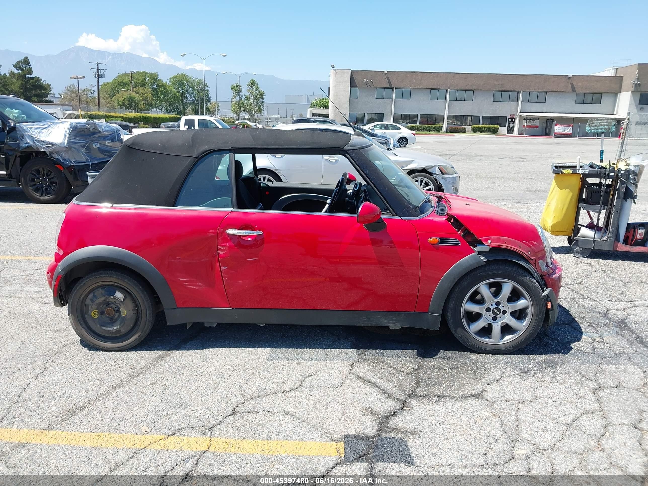 2008 Mini Cooper   Red vin: WMWRF33538TG17983