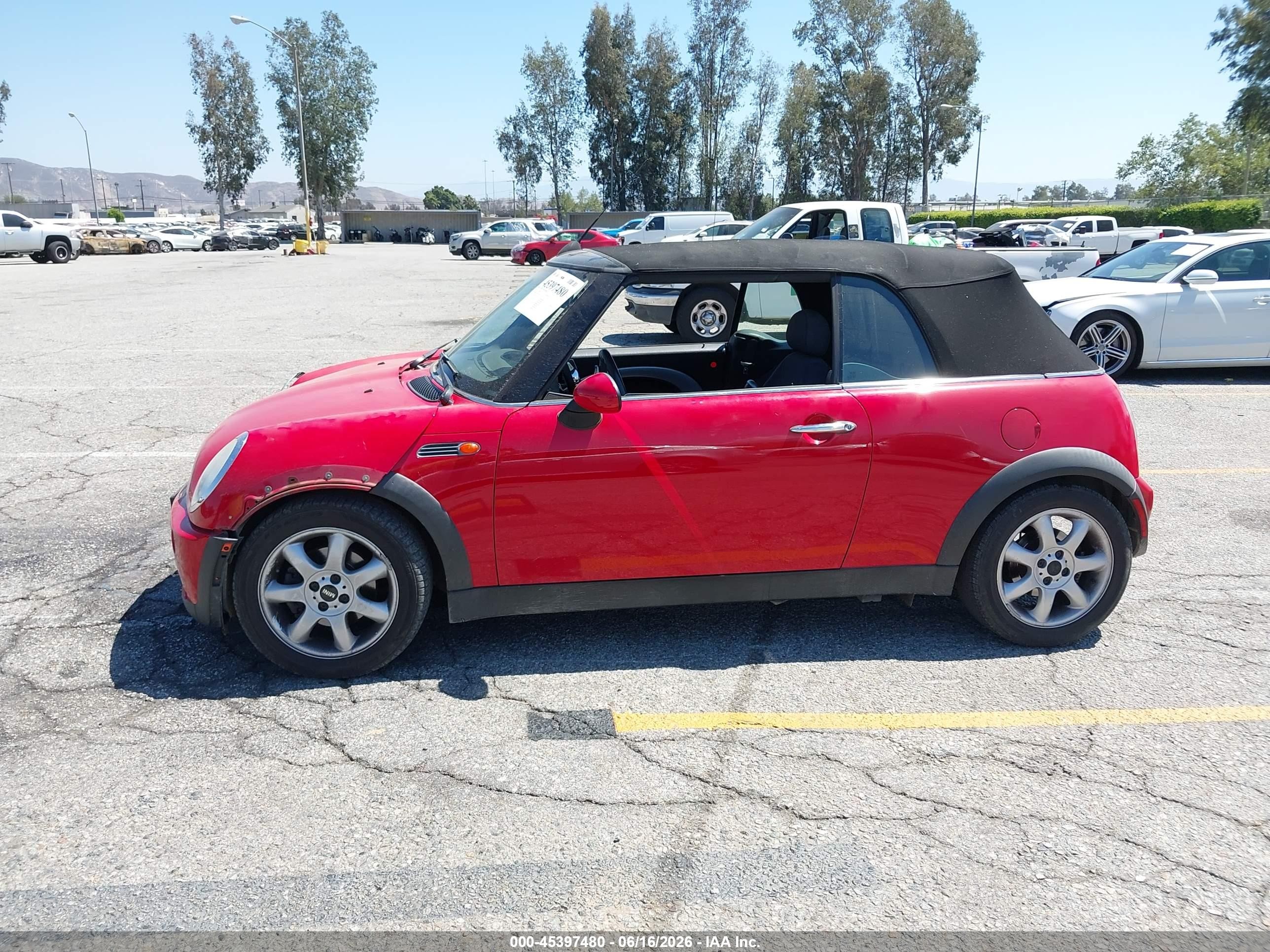 2008 Mini Cooper   Red vin: WMWRF33538TG17983