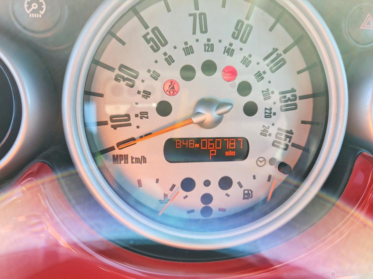 2007 Mini Cooper Red vin: WMWRF33547TG16906