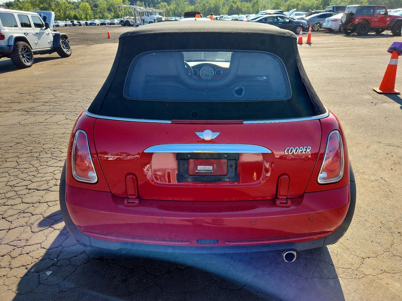 2007 Mini Cooper Red vin: WMWRF33547TG16906
